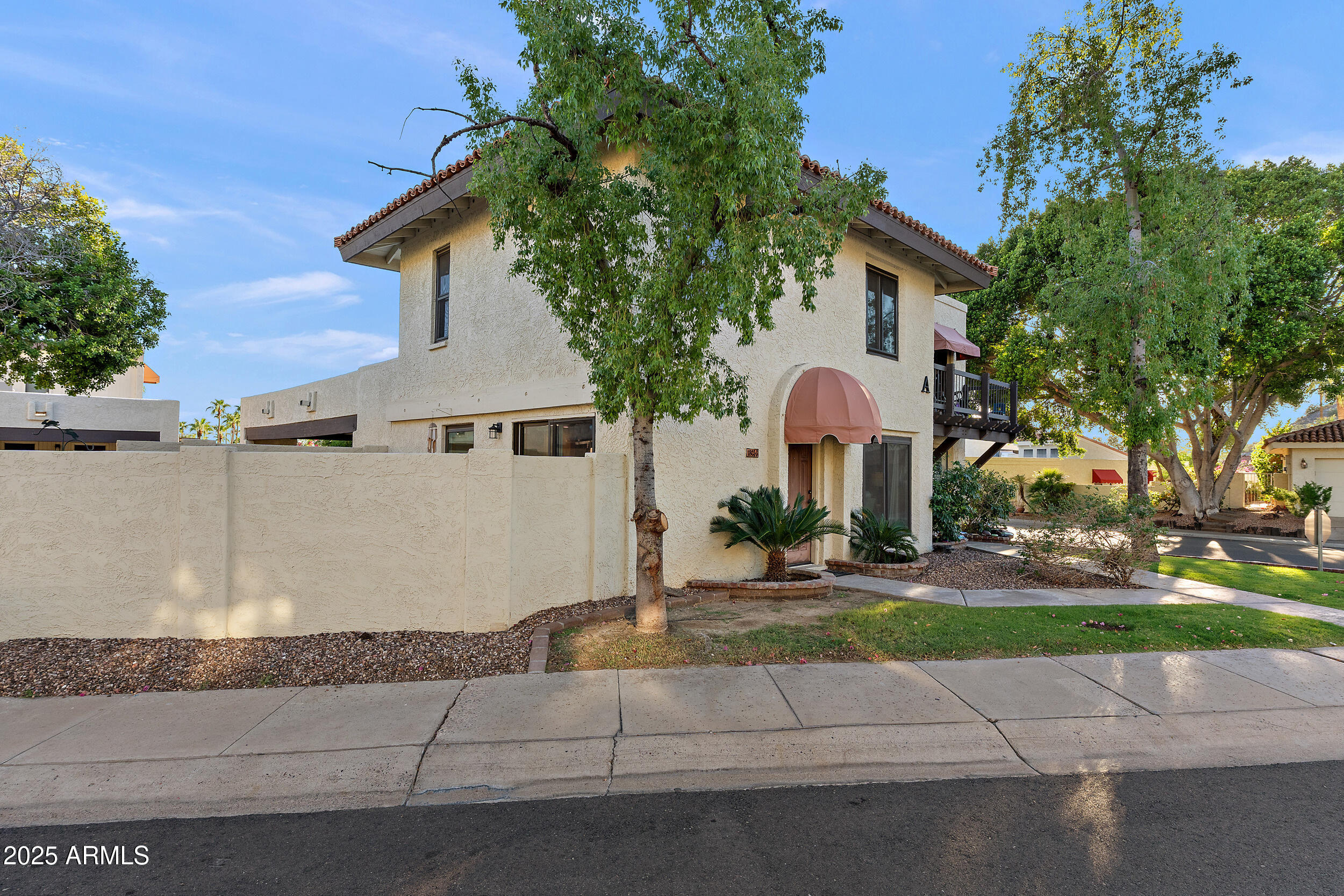 1803 E FRIER Drive 3