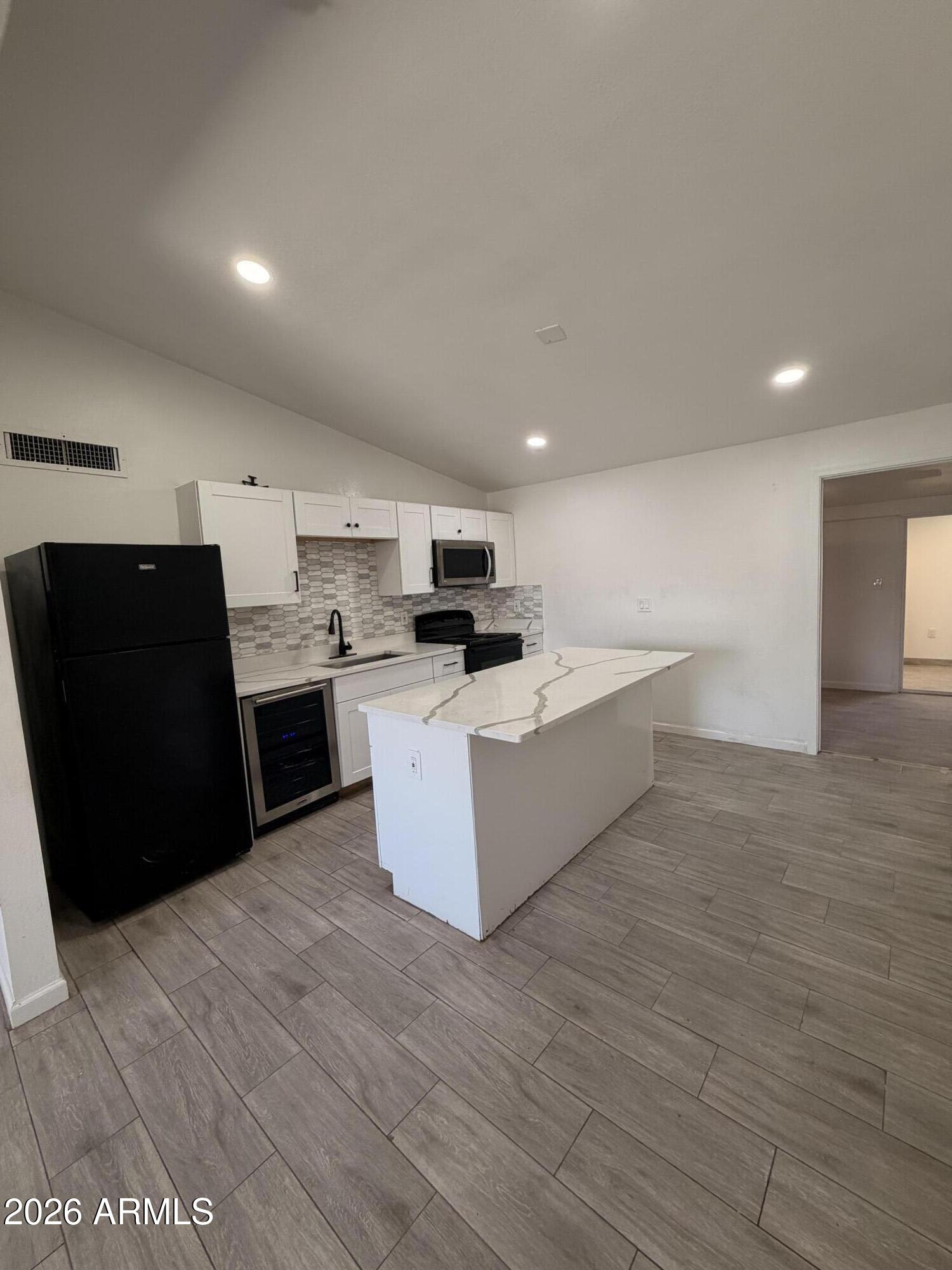 6944 W VERDE Lane