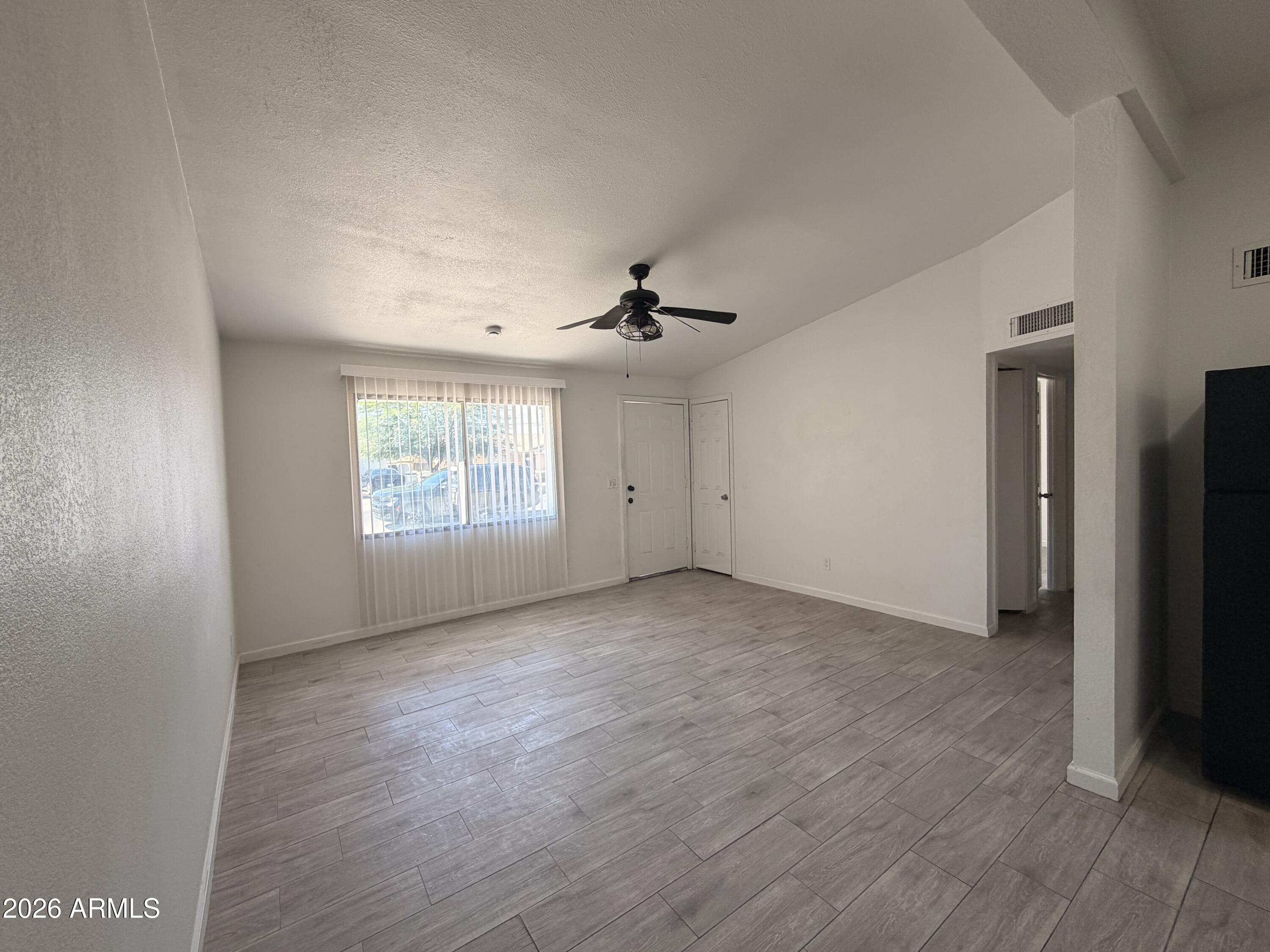 6944 W VERDE Lane