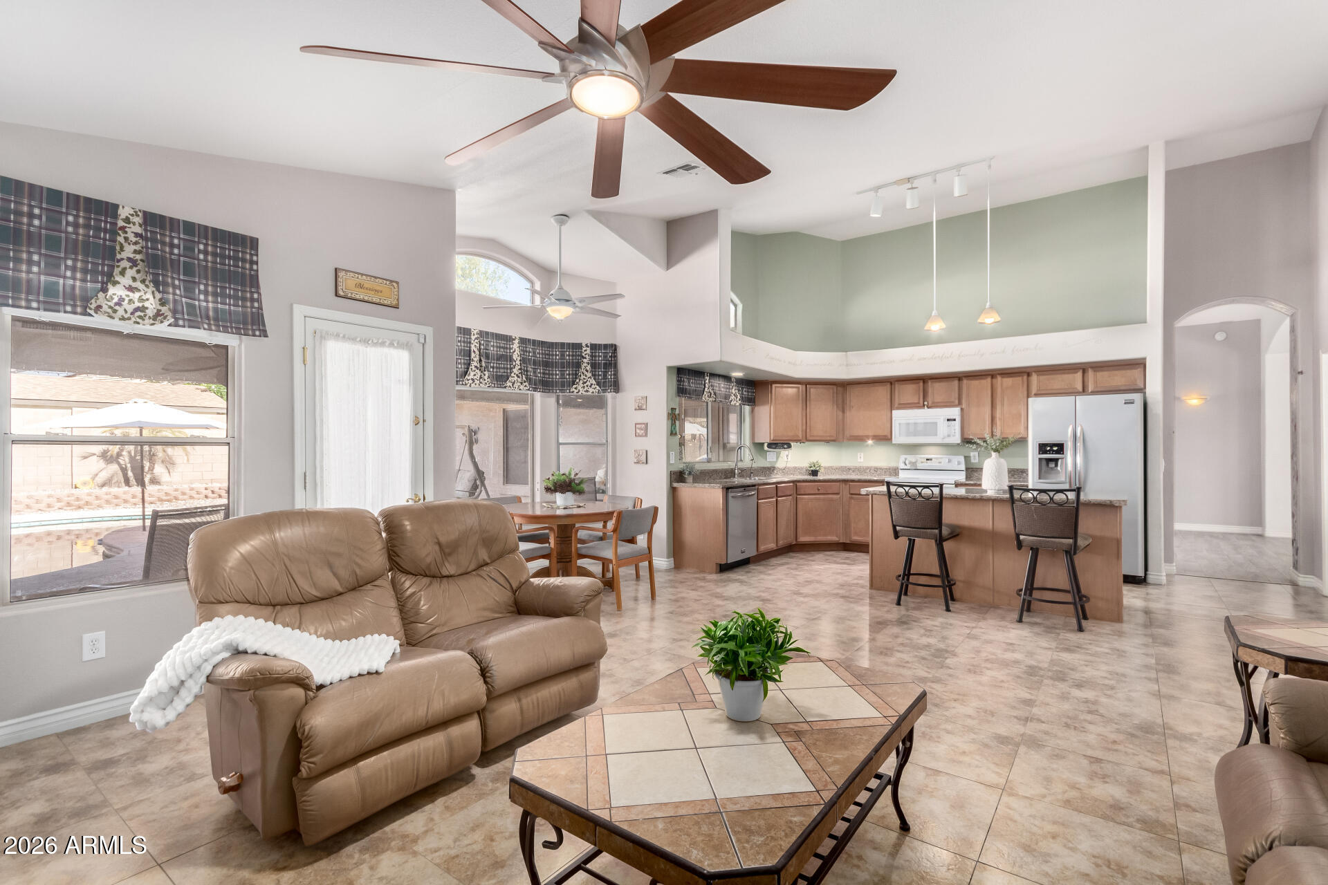 11312 E PRAIRIE Avenue