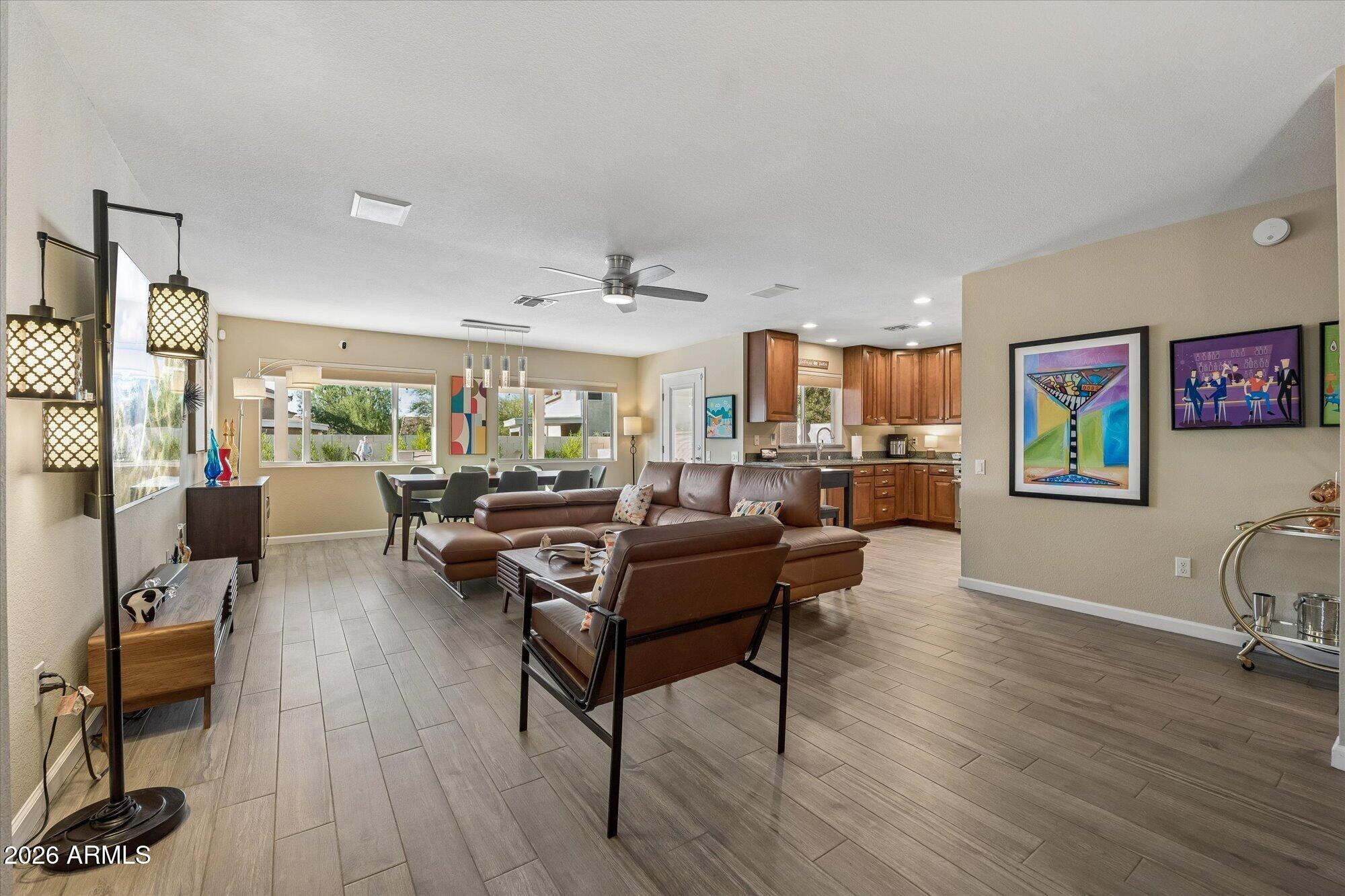 3428 E FRANCISCO Drive