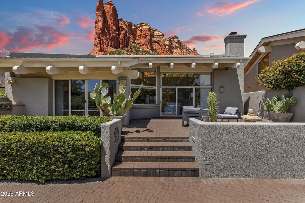 Photo of 204 Shadow Mountain Drive, Sedona, AZ 86336 (MLS # 7032693)