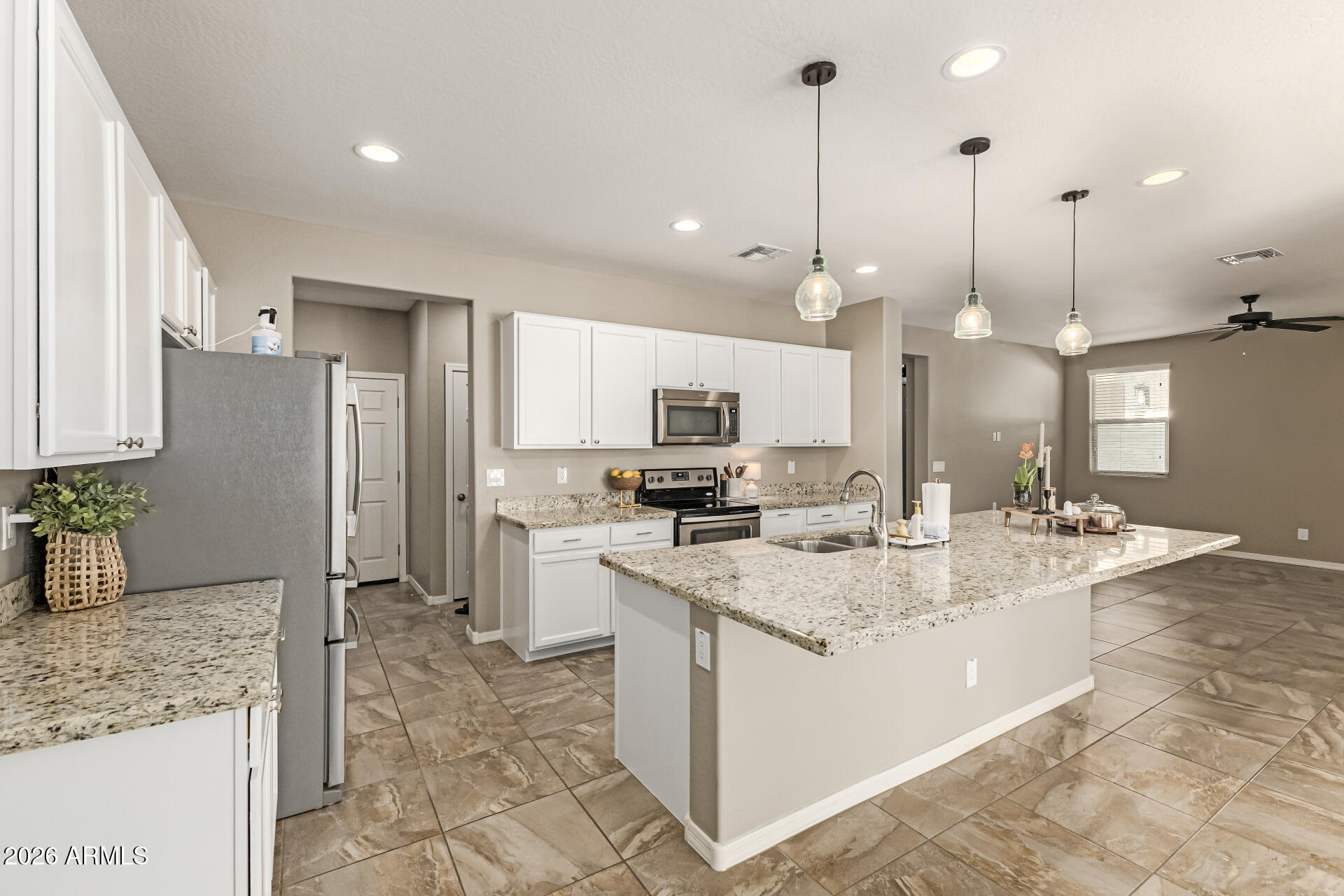 10061 E THATCHER Avenue