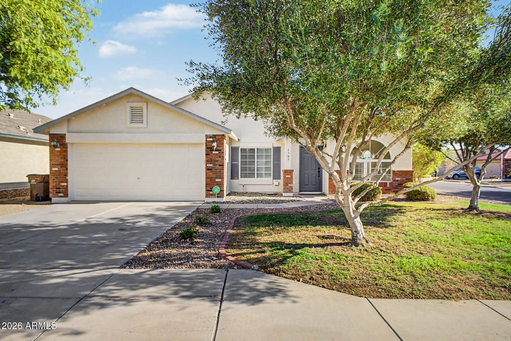 Photo of 4307 E Meadow West Lane, San Tan Valley, AZ 85140 (MLS # 7070078)