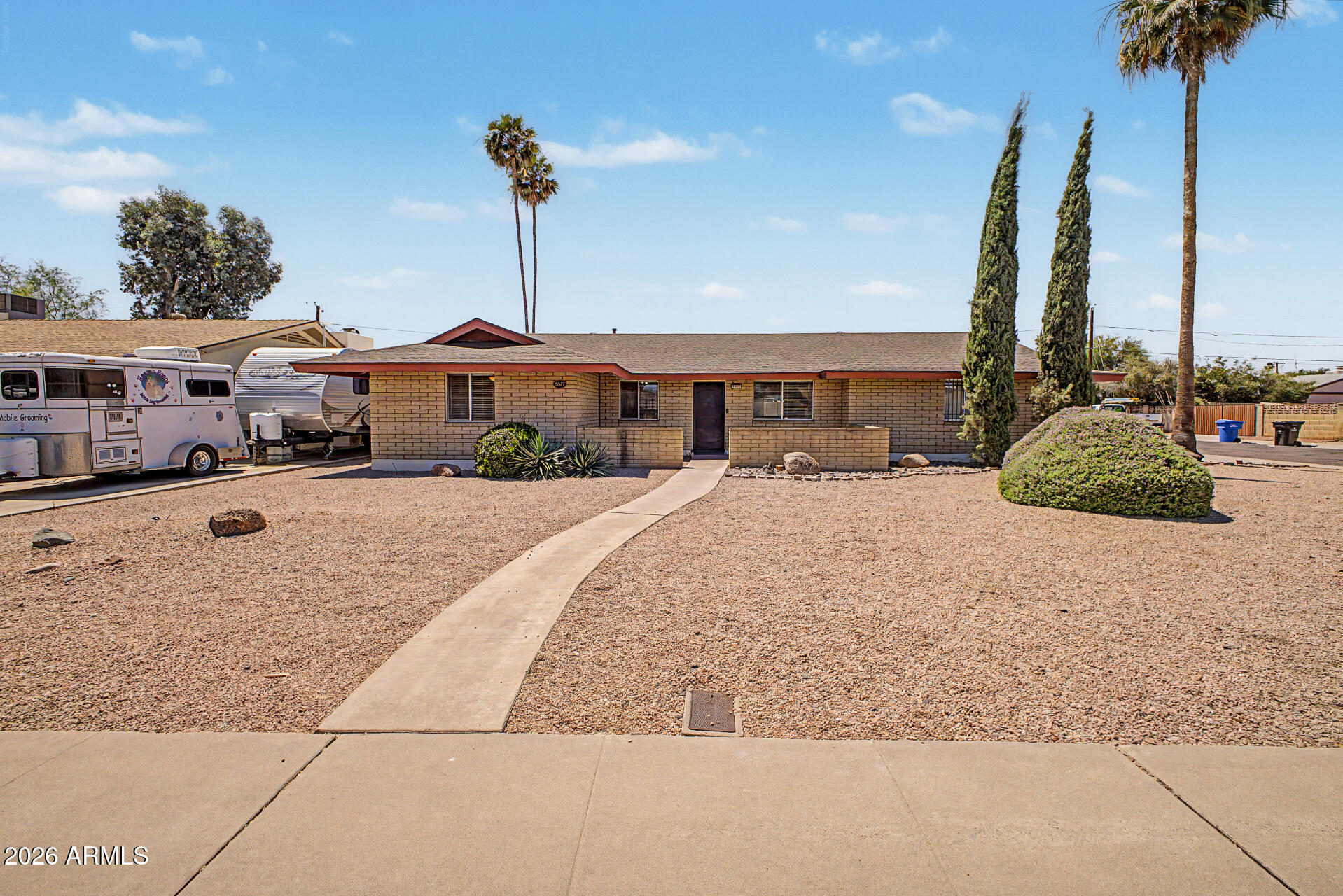 3827 E SHANGRI LA Road