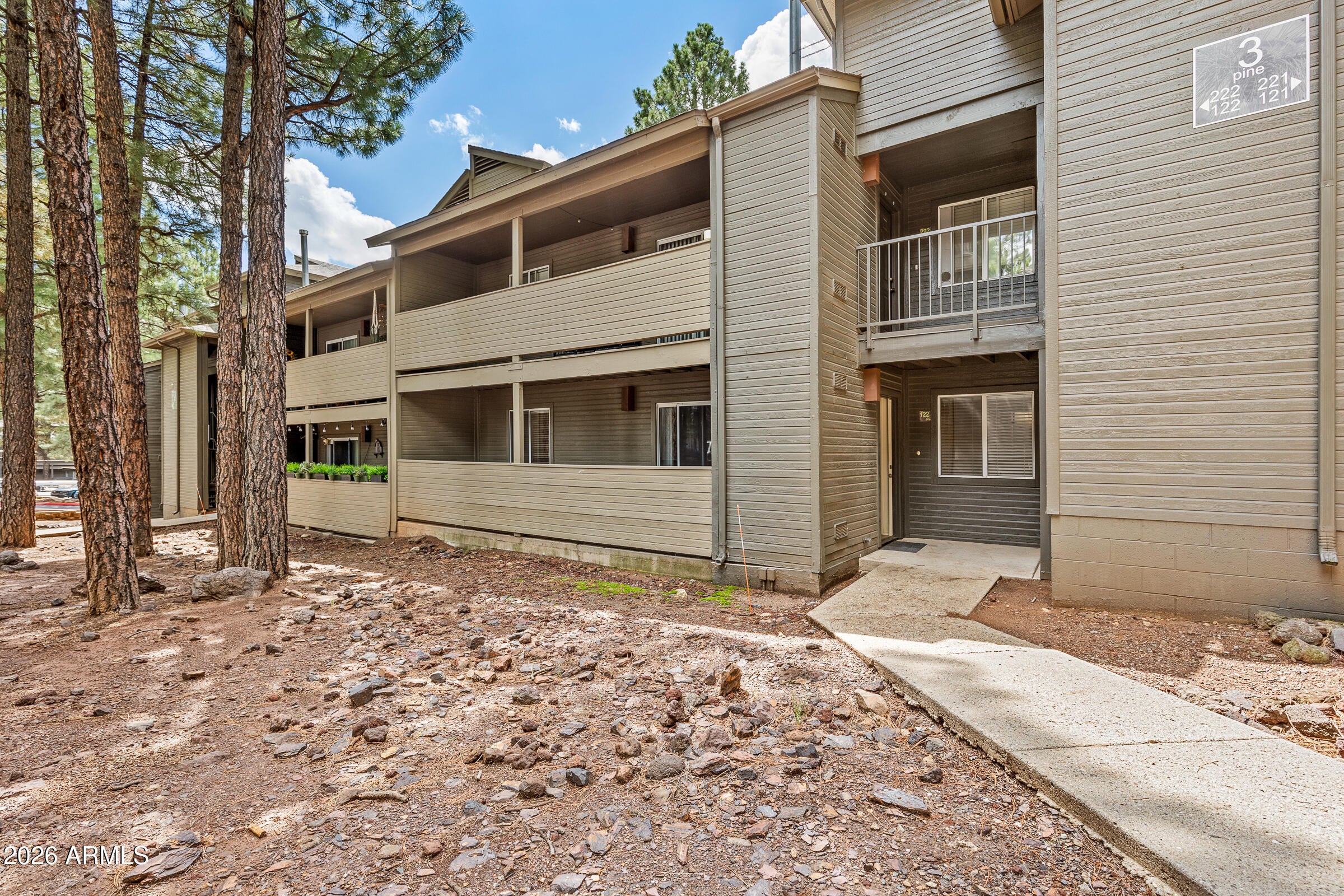 1385 W UNIVERSITY Avenue 122