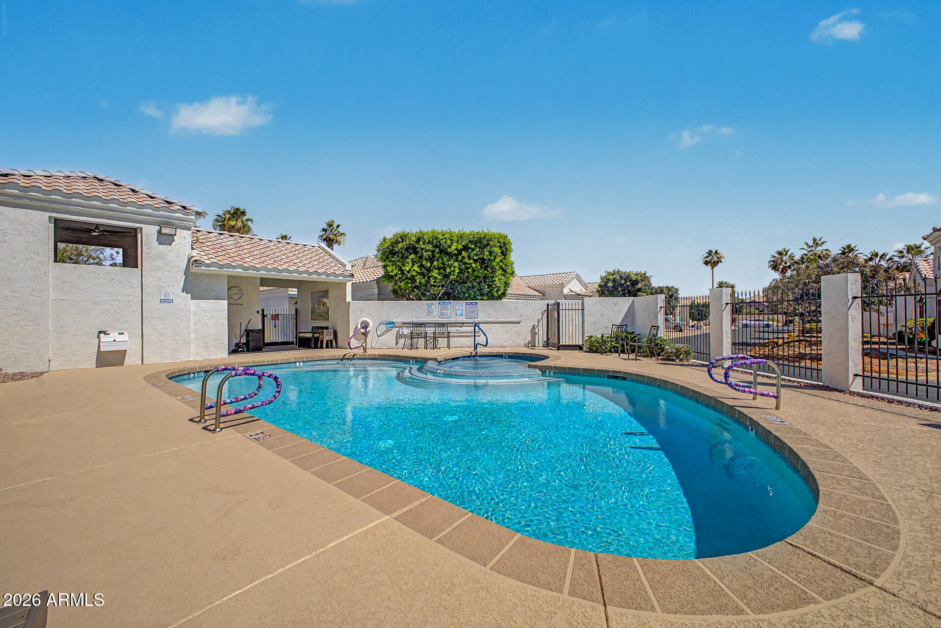 320 S 70TH Street 33