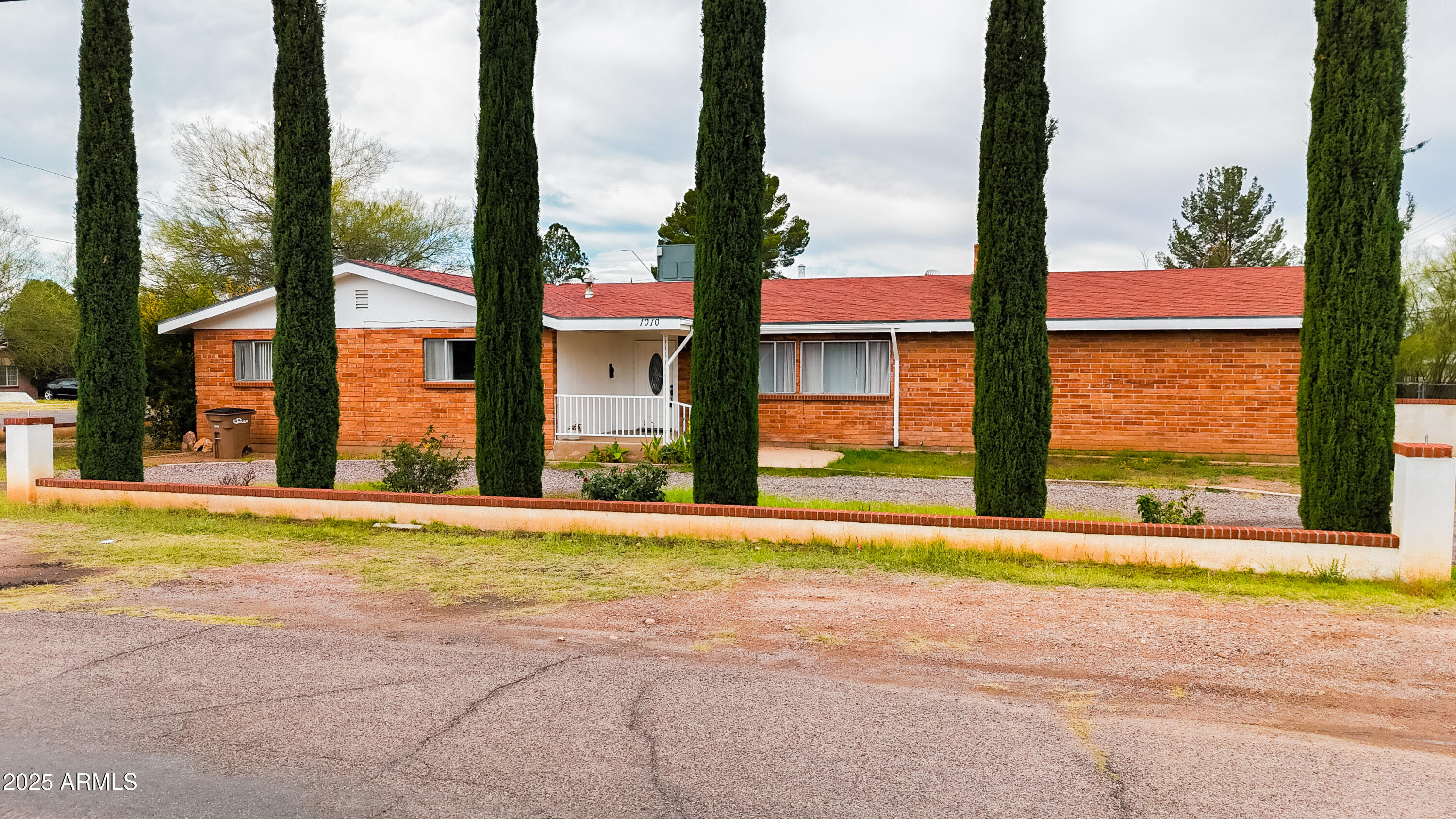 1010 N FLORIDA Avenue