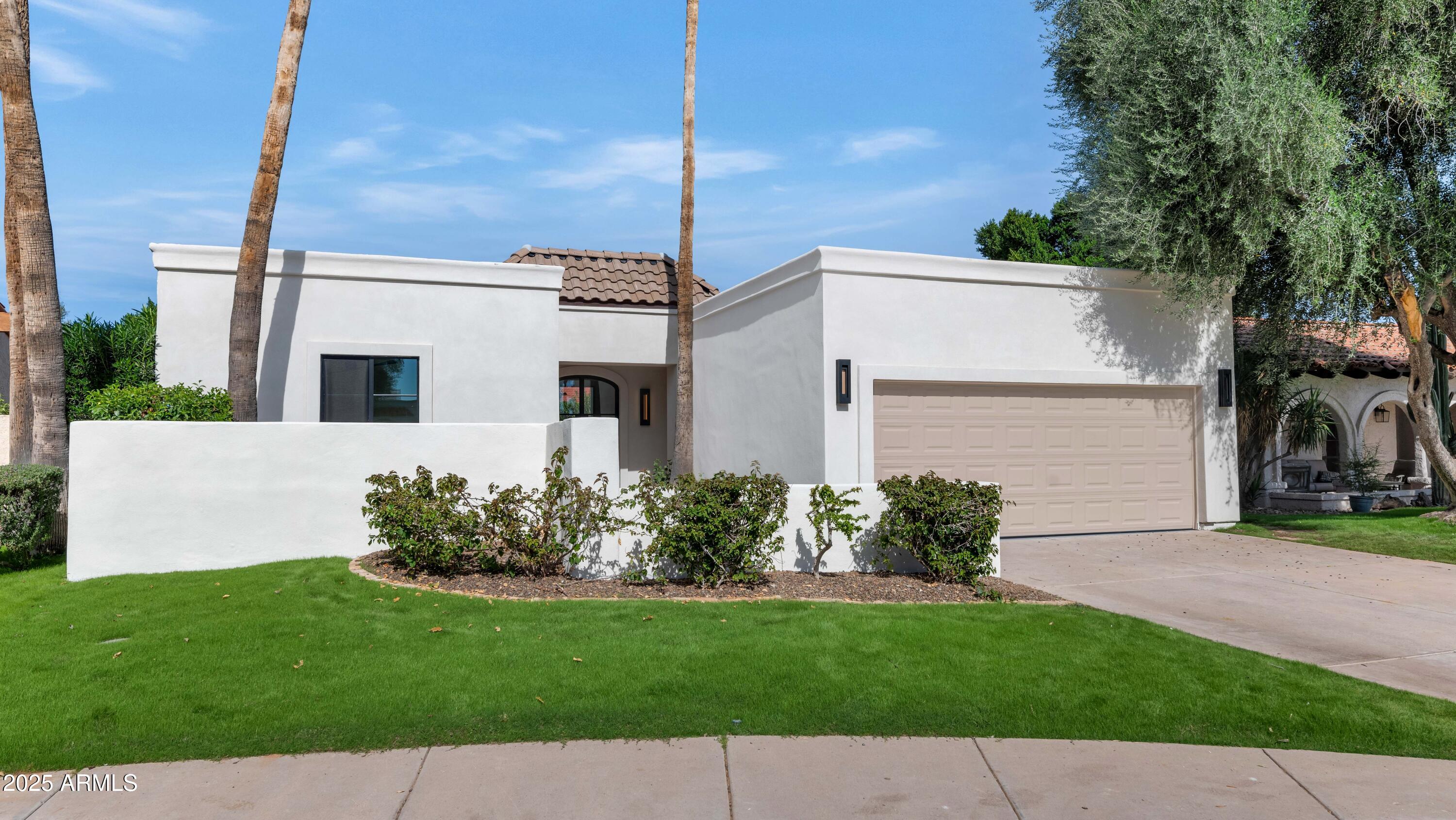 8008 E DEL RUBI Drive