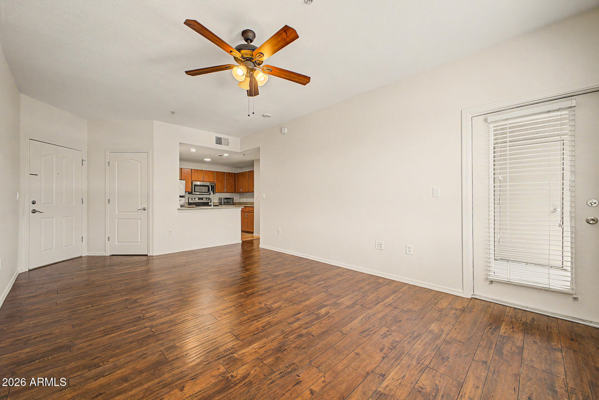 5302 E VAN BUREN Street 2001