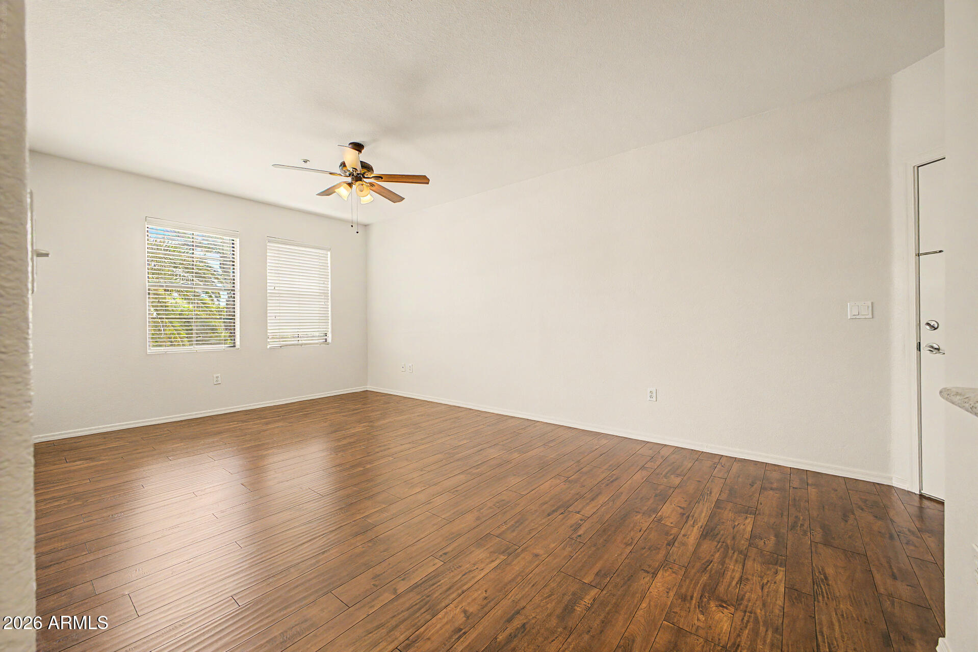 5302 E VAN BUREN Street 2001