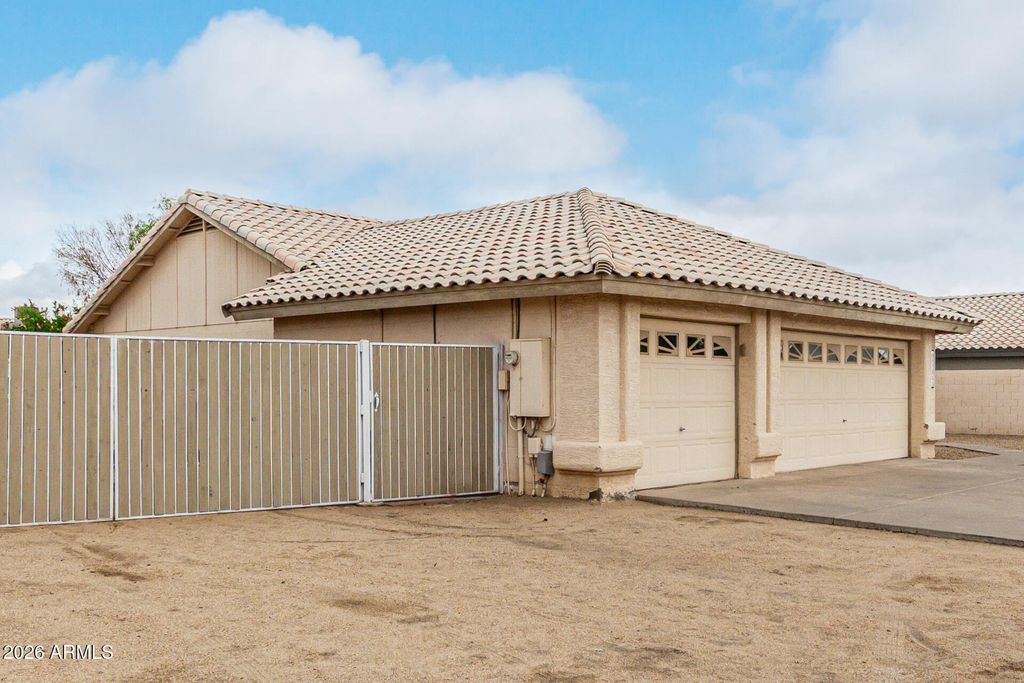 Photo of 17511 N 85th Drive, Peoria, AZ 85382 (MLS # 6961968)