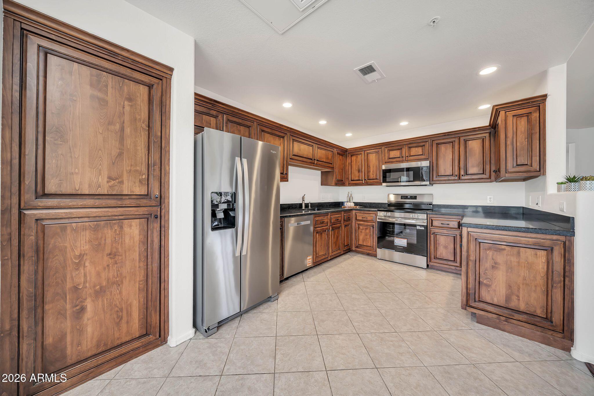 15252 N 100TH Street 1163