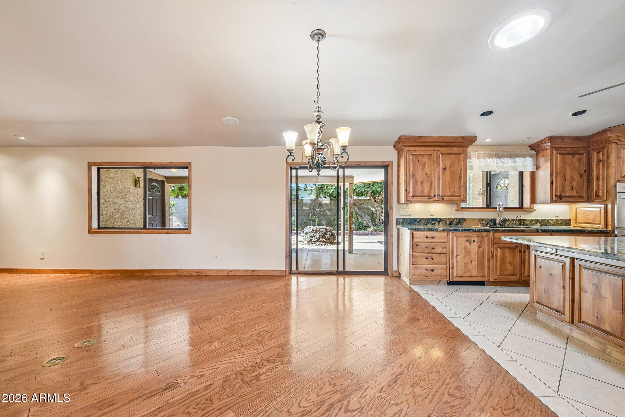 5040 E SHAW BUTTE Drive