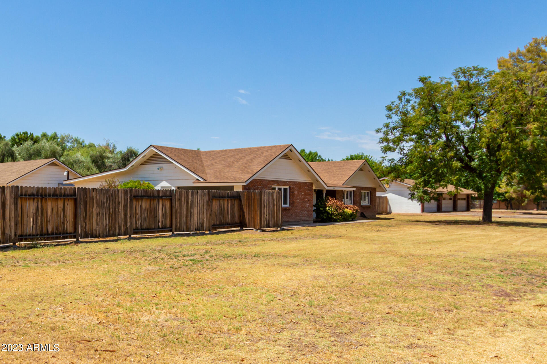 2050 N 90TH Place