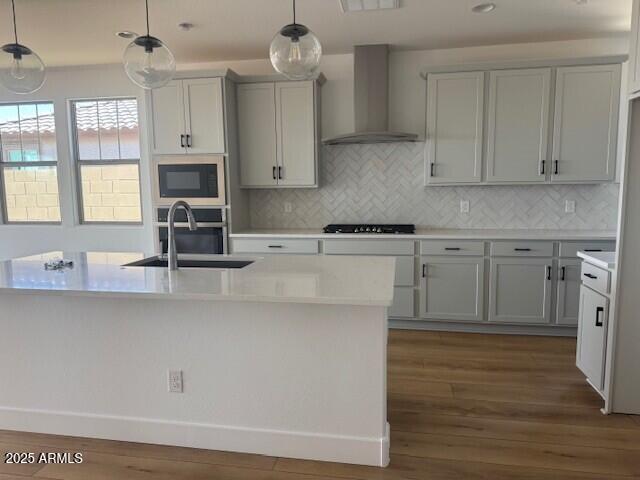 921 W Finch Drive