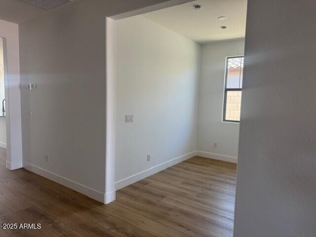 921 W Finch Drive