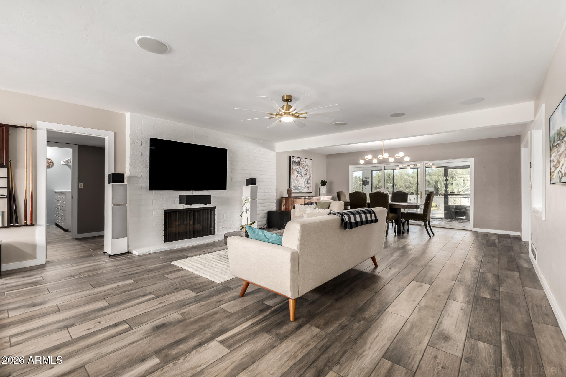 7760 E CAREFREE Drive