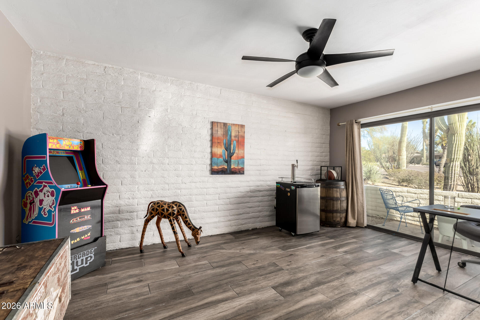 CAREFREE TOO - Residential