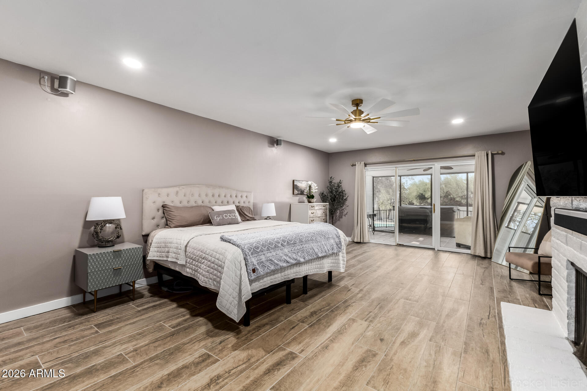 CAREFREE TOO - Residential