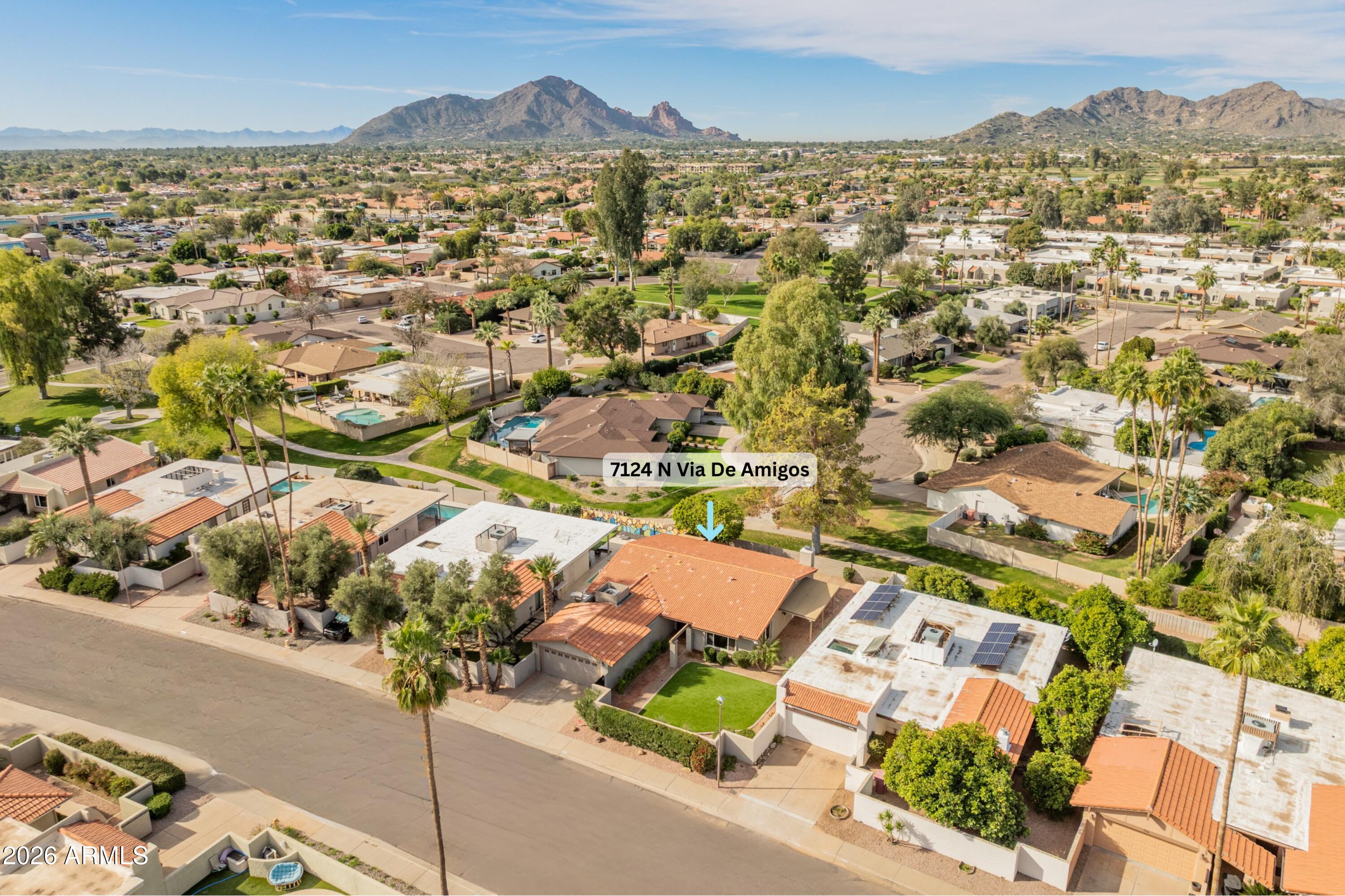 7124 N Via De Amigos --