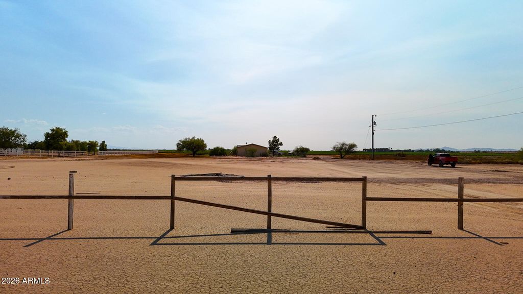 Photo of 0 W Ocotillo Dr 2.79 Acres #-, Casa Grande, AZ 85194 (MLS # 6968182)