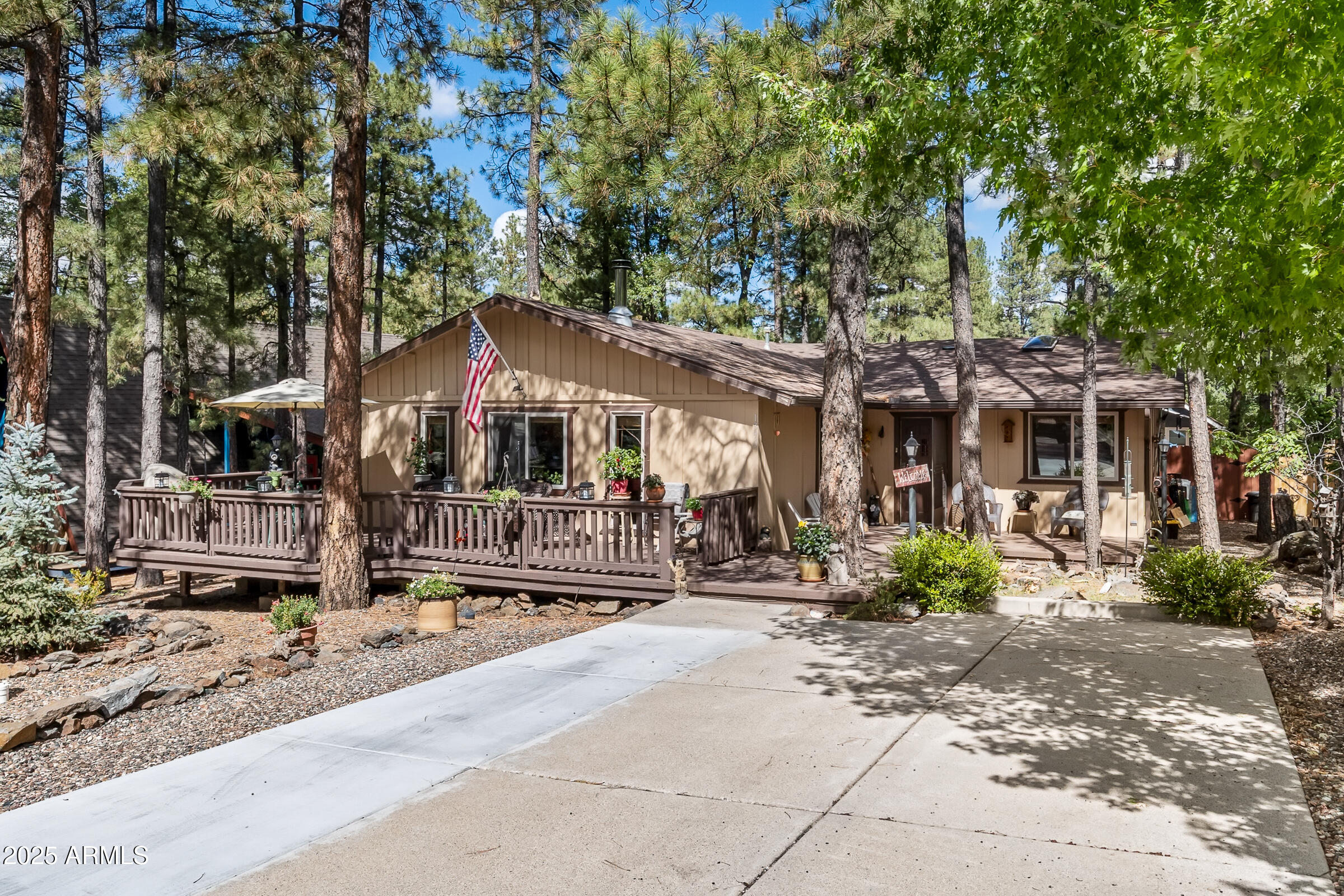 1390 E BIG BEAR Trail