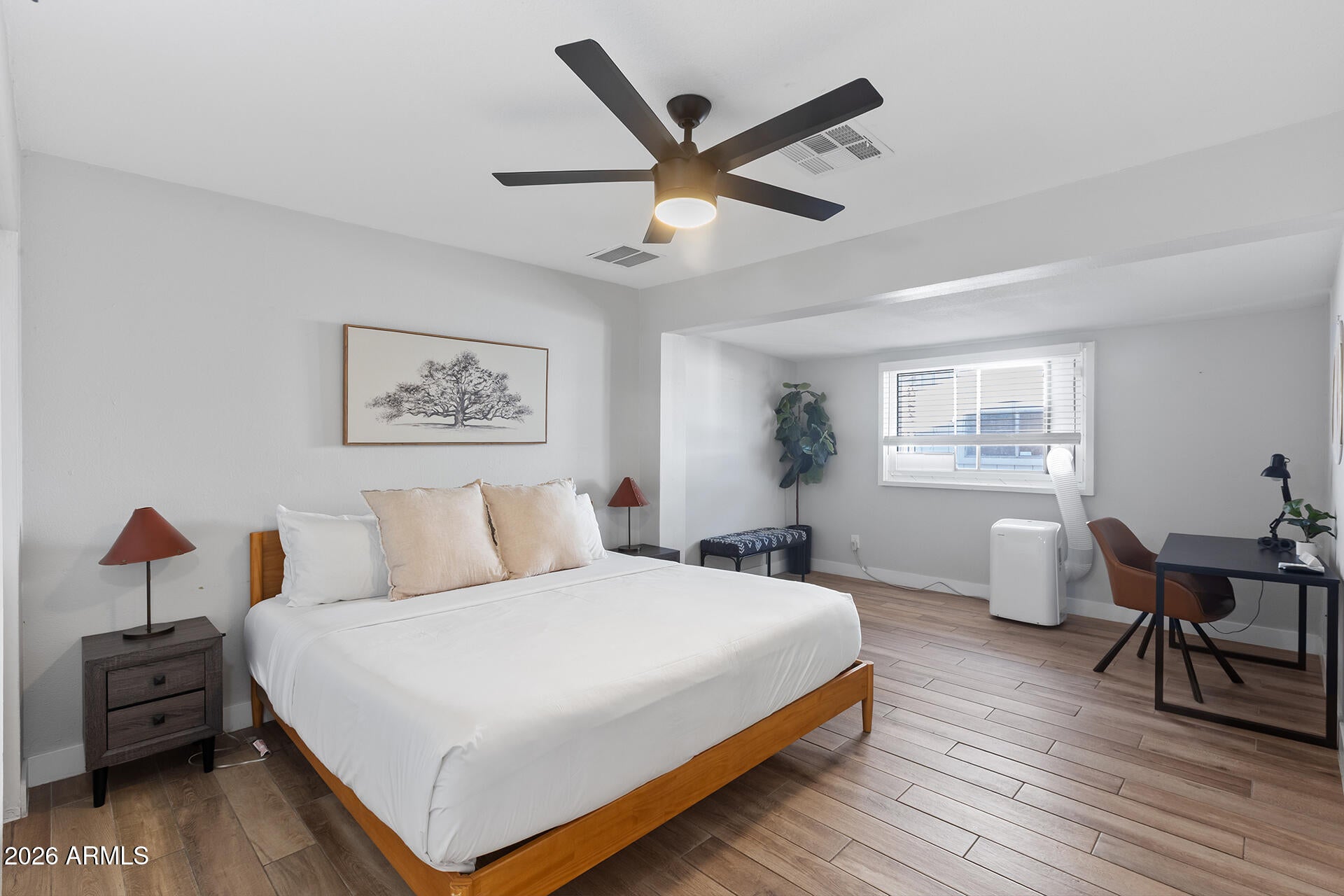 726 W 19TH Street