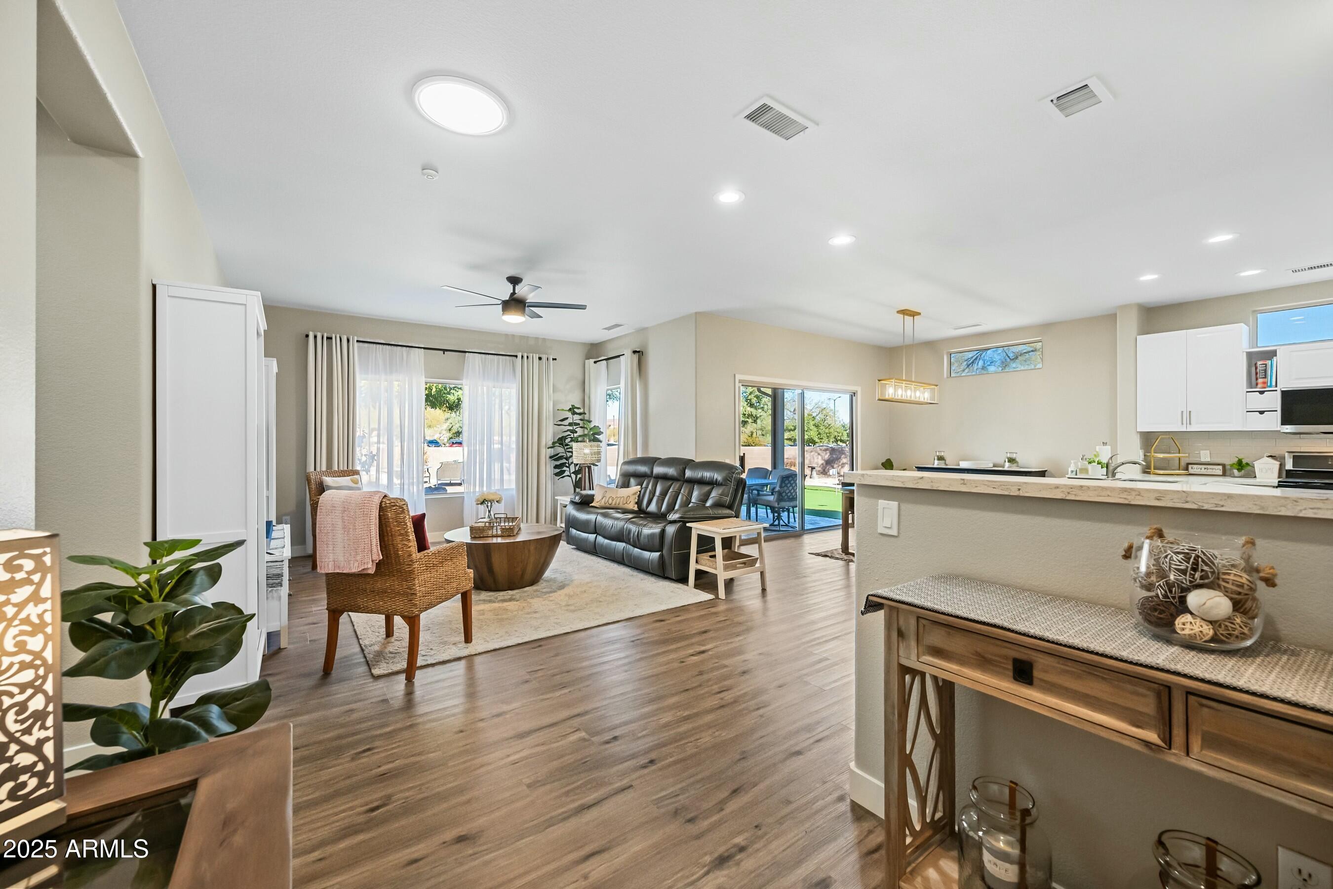 15996 W MESQUITE Court