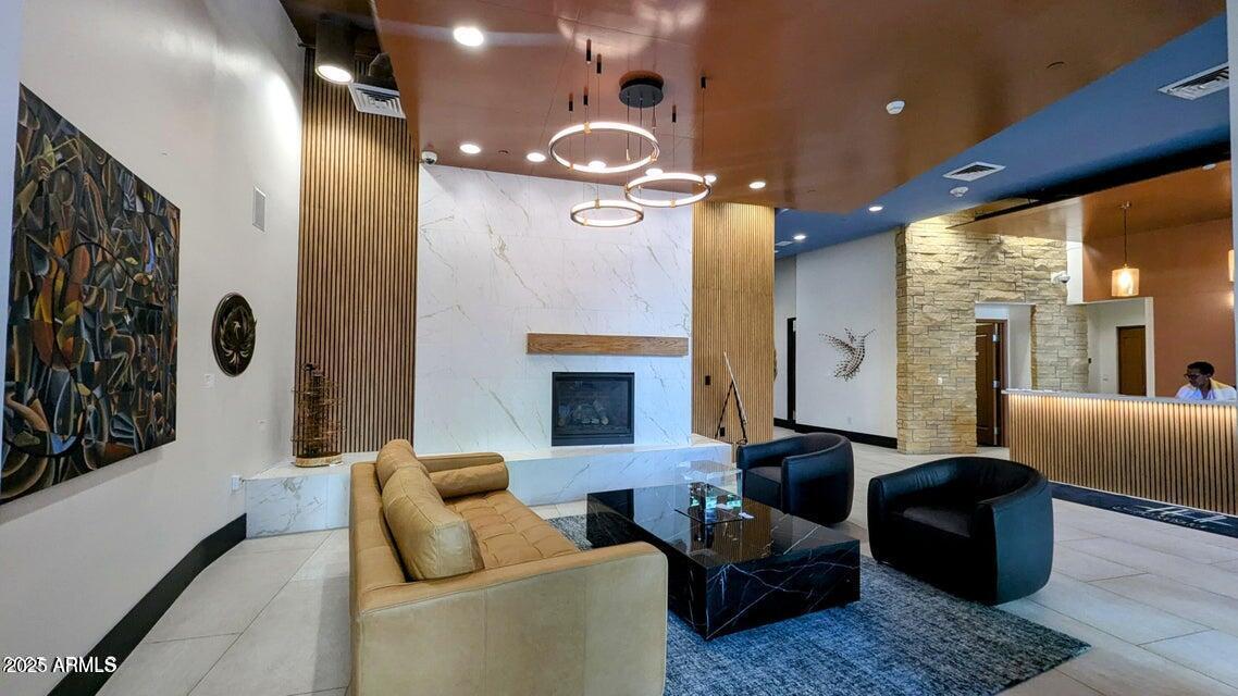 310 S 4th Street Unit 605