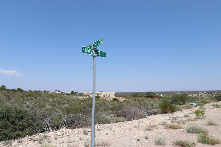 Single Family lot in Tombstone, AZ  City water makes this great for investors or a single family home site. There is always lots of action going on in Tombstone. Tombstone is in Cochise County. Tombstone has a mild climate. Nearby towns are Benson AZ , Bisbee AZ, and Sierra Vista AZ. About an hour's drive to Tucson, AZ. Adjacent lot available if you need more room! Owner Financing possibility.