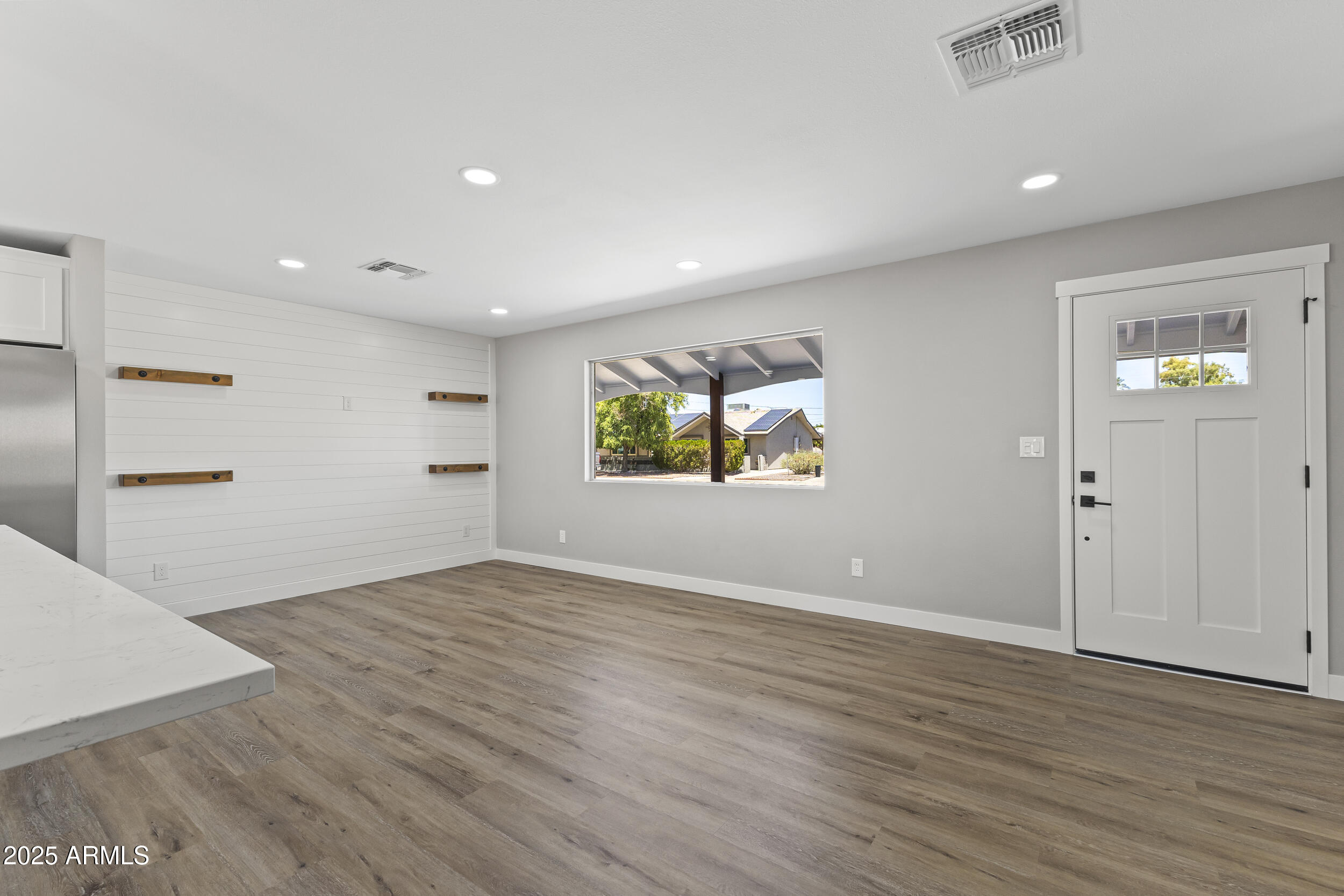 10423 W MONTEROSA Drive