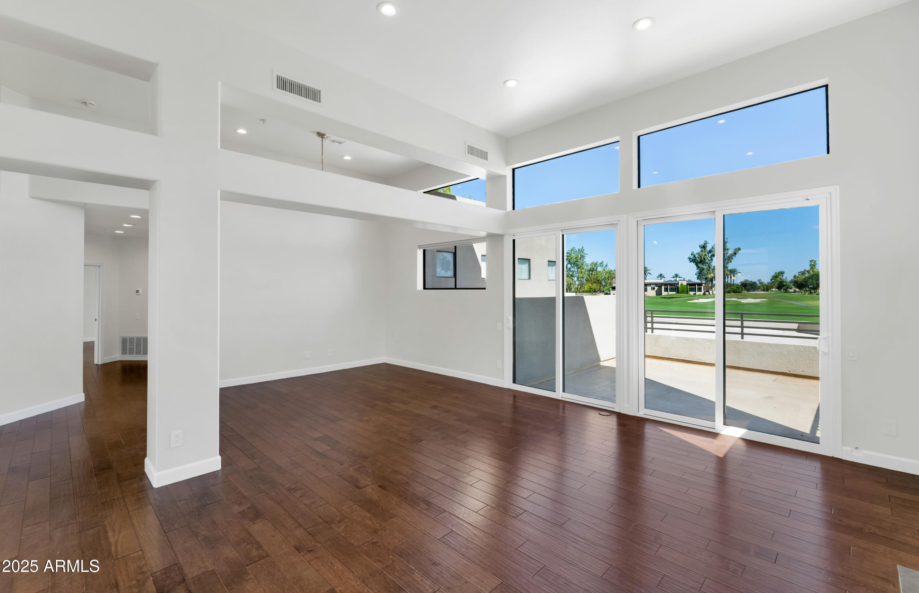 8989 N GAINEY CENTER Drive 211