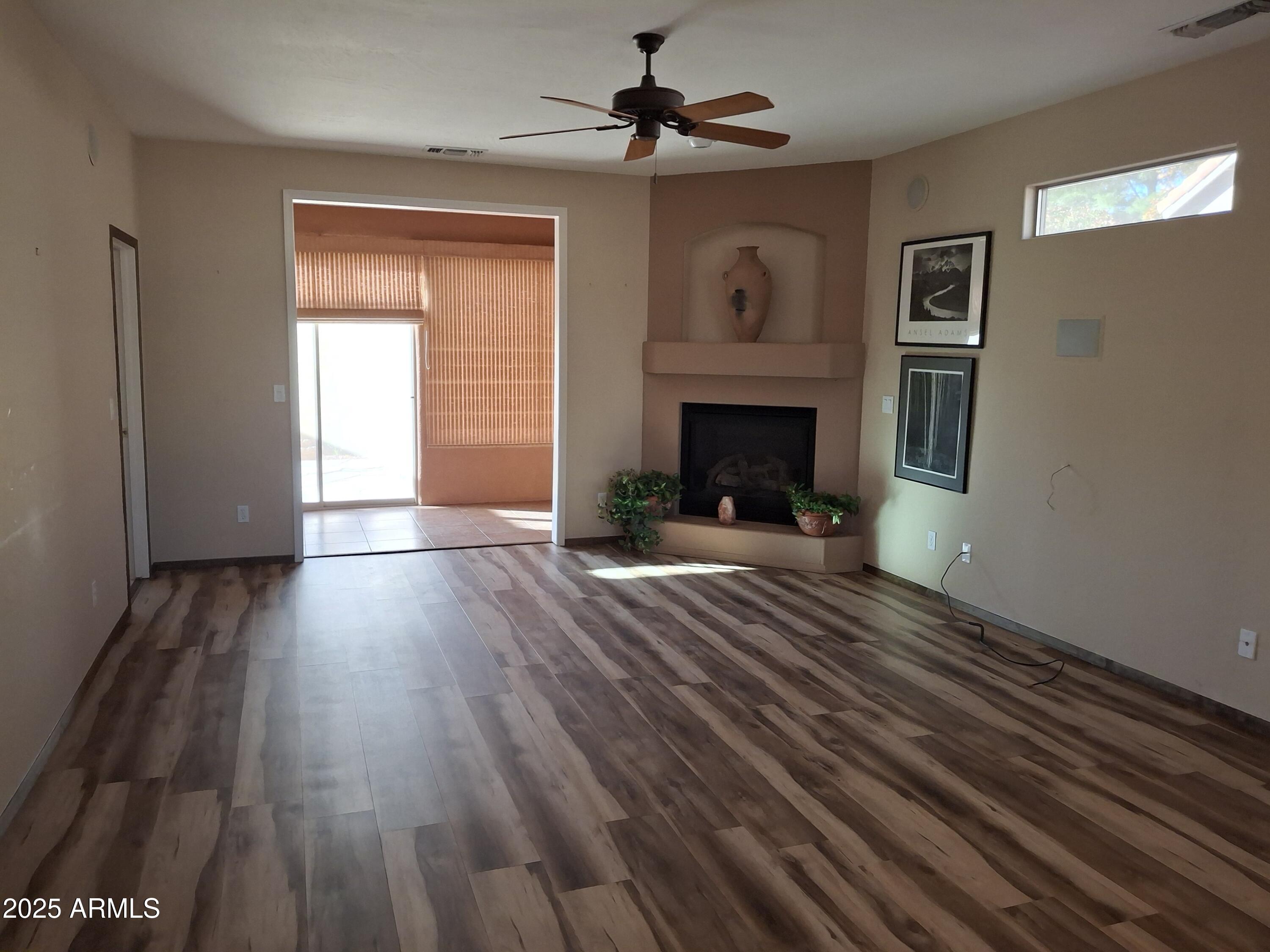 1295 E RIDGEVIEW Drive