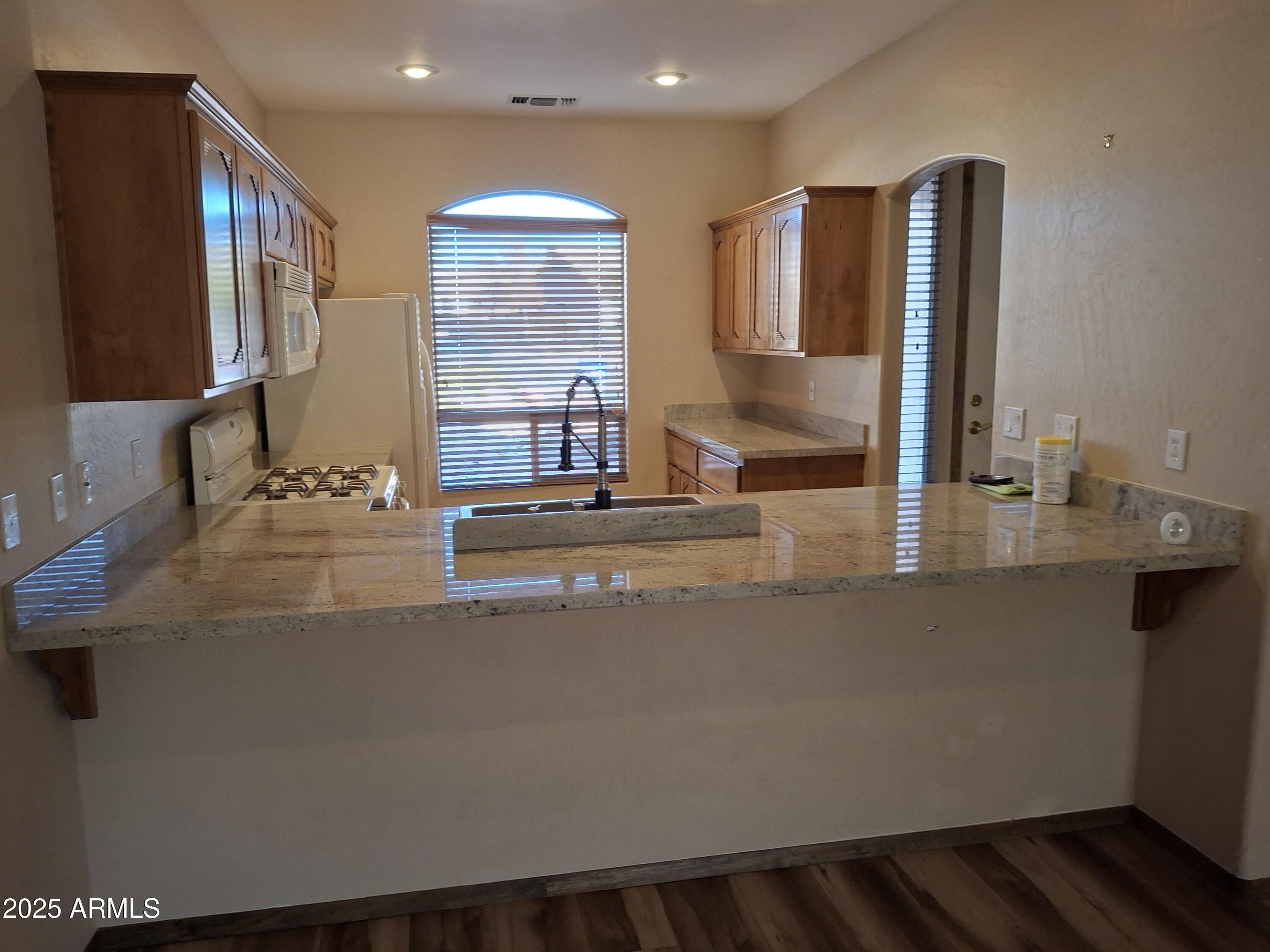 1295 E RIDGEVIEW Drive