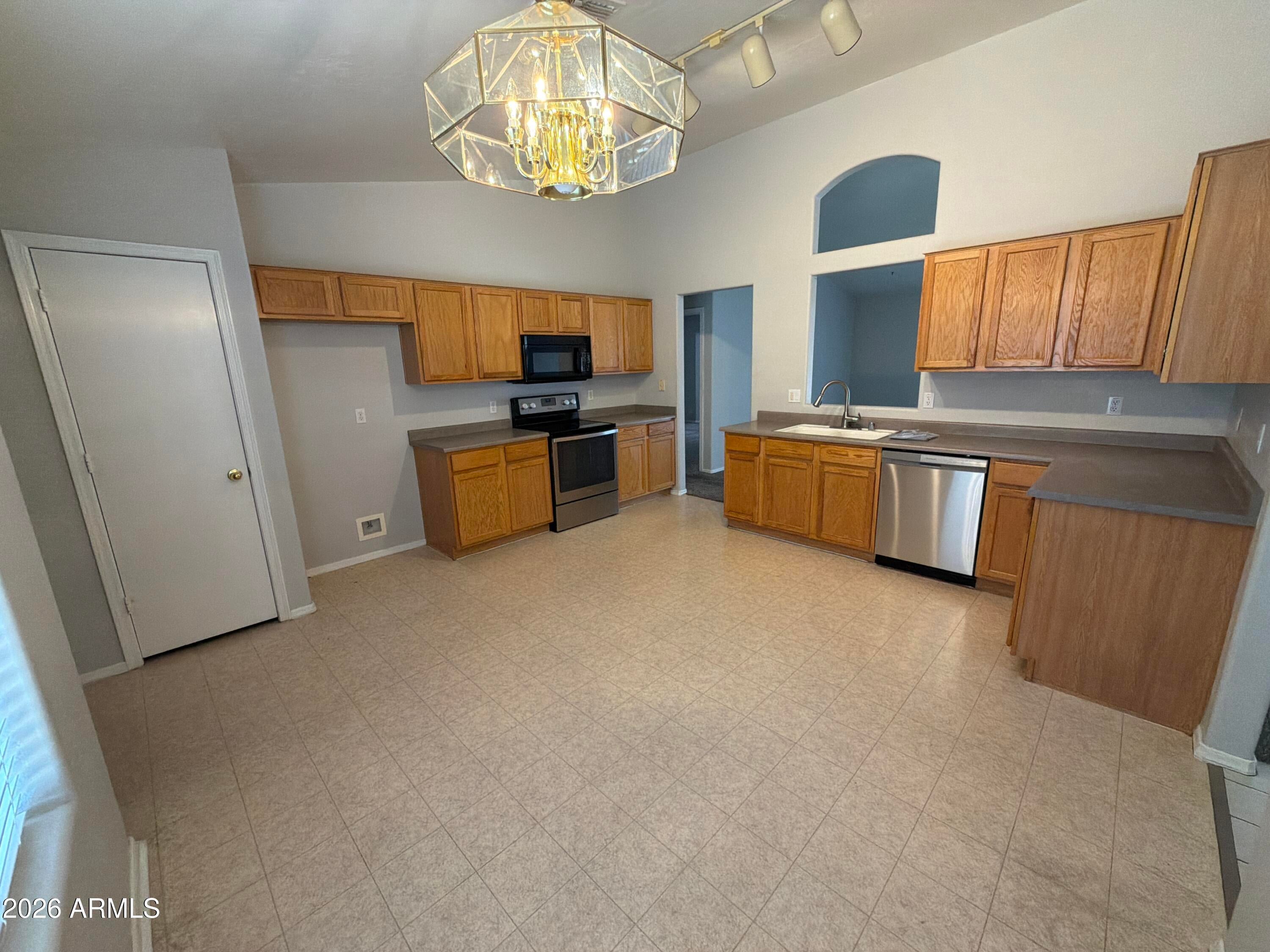 13223 W DESERT ROCK Drive