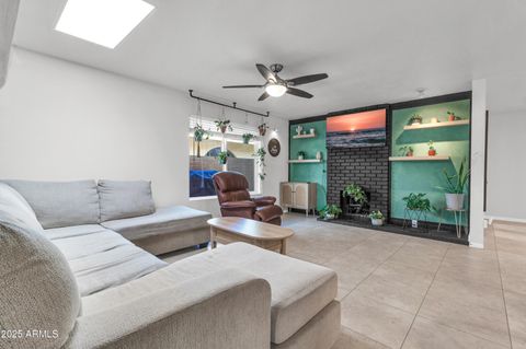 320 W LAGUNA Drive Tempe AZ 85282