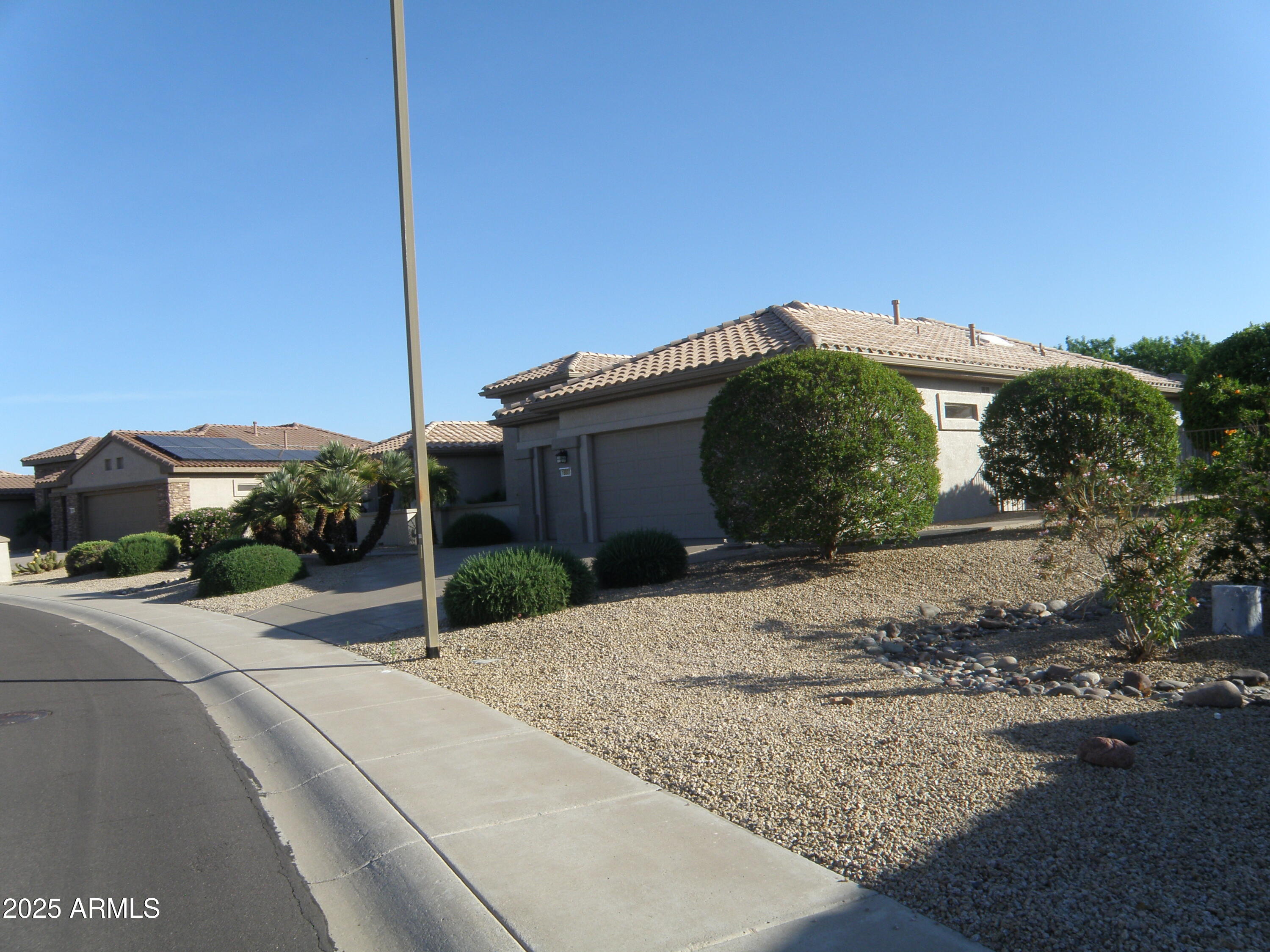 18001 N TIMBER RIDGE Drive