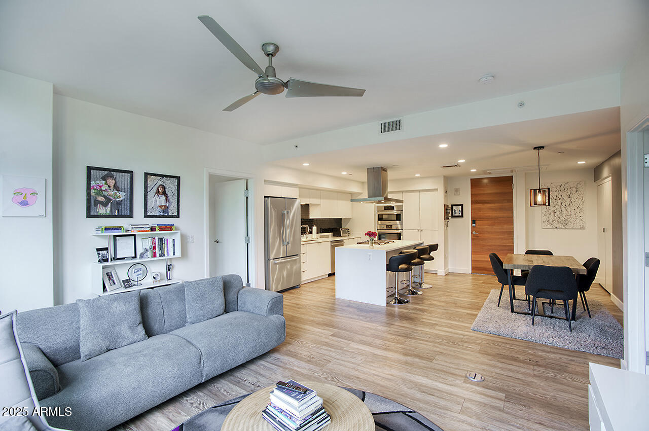 200 W PORTLAND Street 324