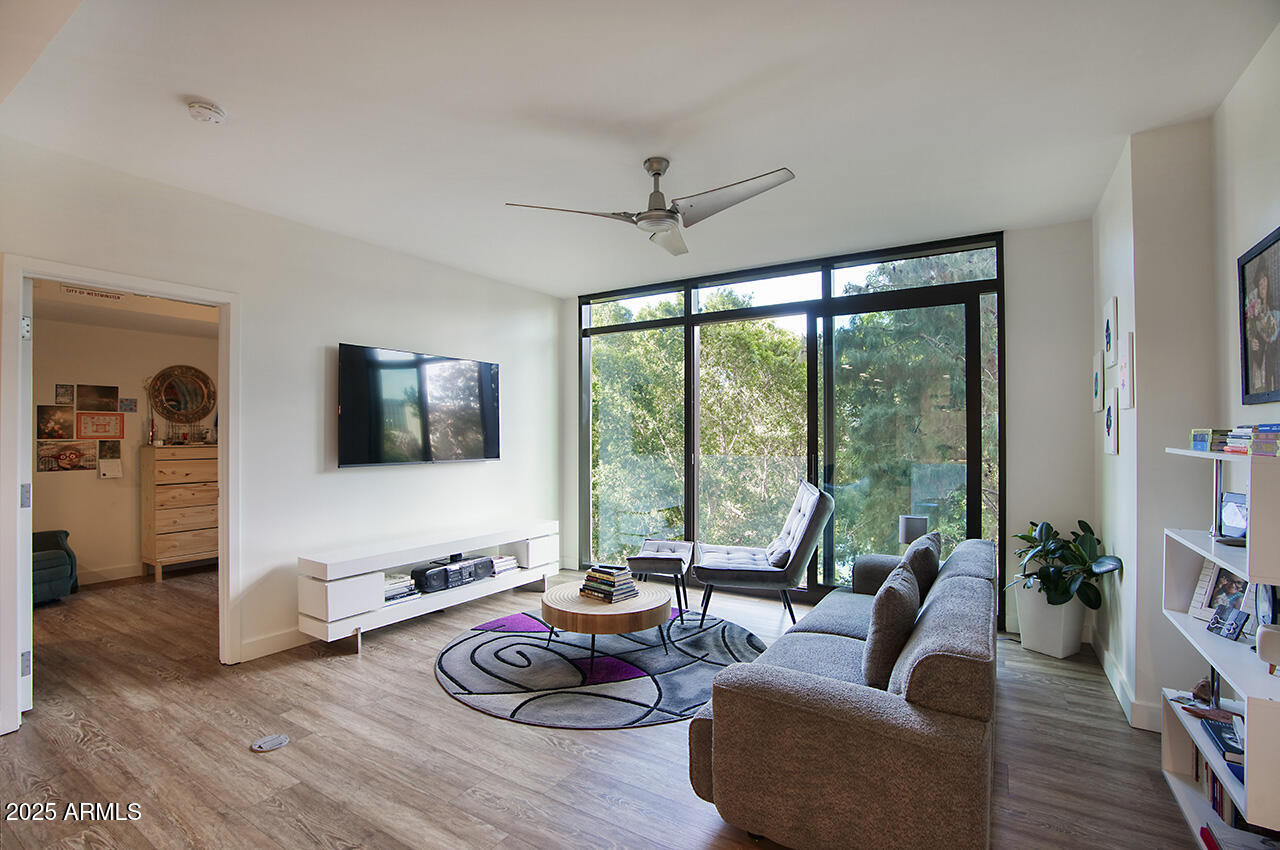 200 W PORTLAND Street 324