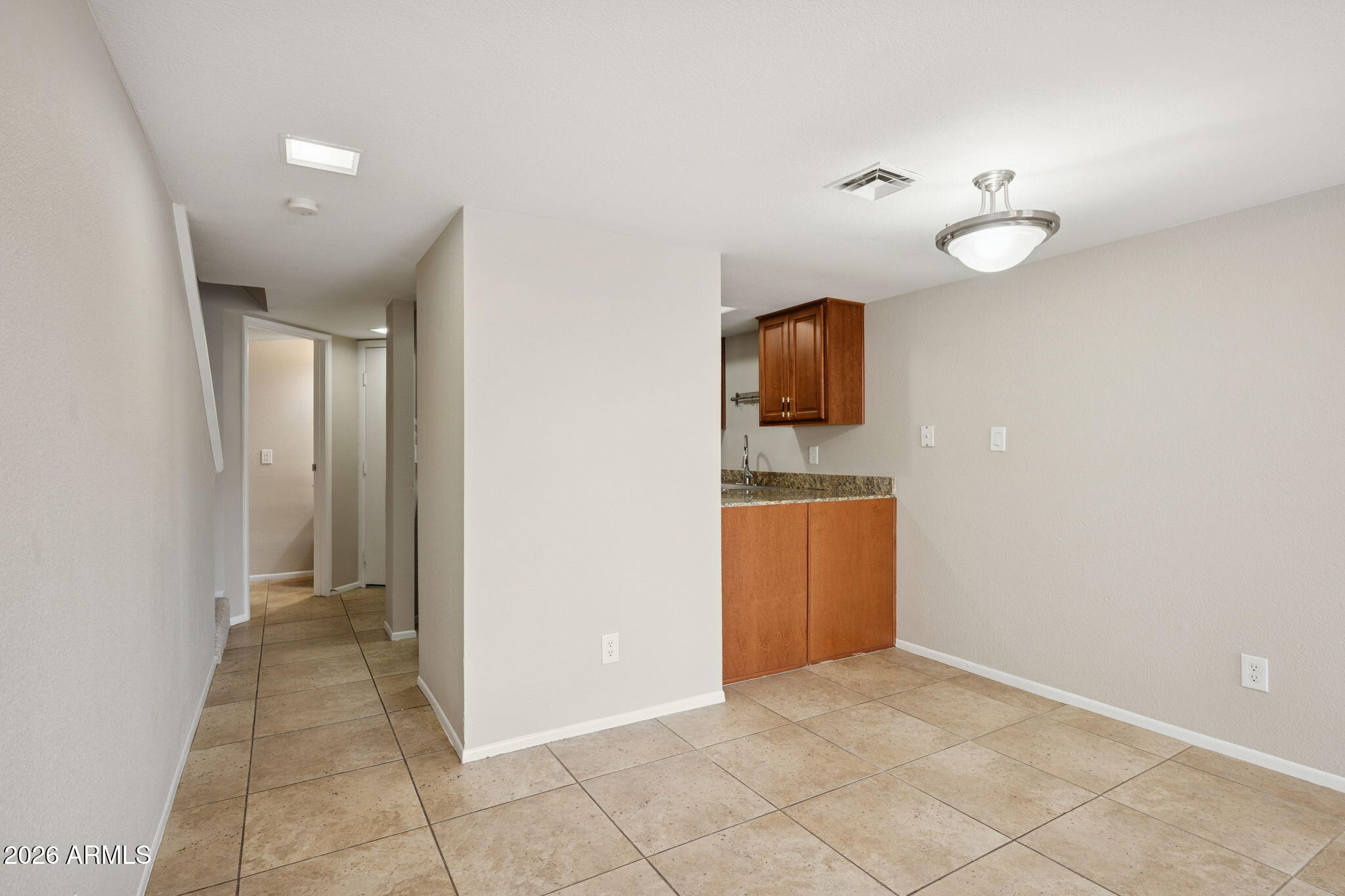 935 N GRANITE REEF Road 89