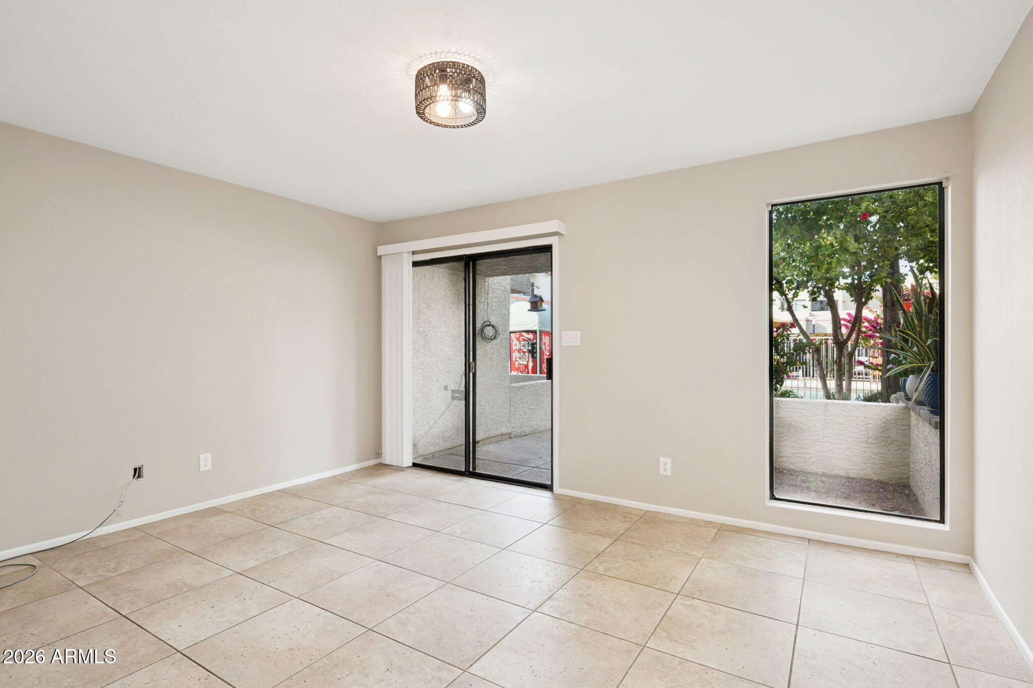 935 N GRANITE REEF Road 89