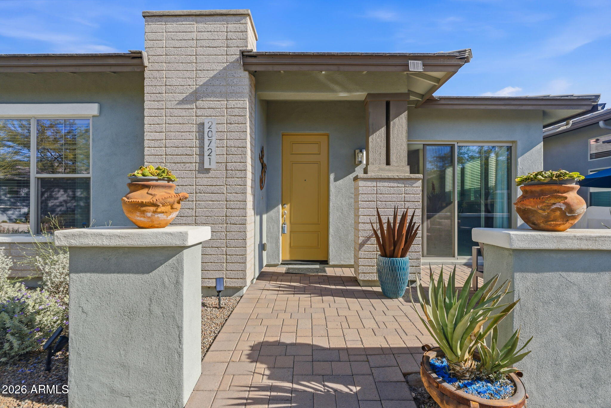 20721 W FERN Drive