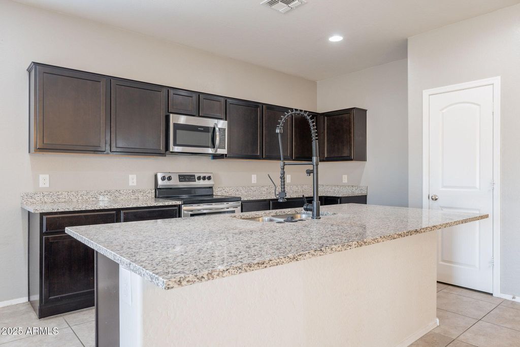Photo of 1134 E Palm Parke Boulevard, Casa Grande, AZ 85122 (MLS # 6925455)