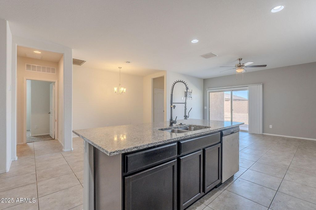 Photo of 1134 E Palm Parke Boulevard, Casa Grande, AZ 85122 (MLS # 6925455)