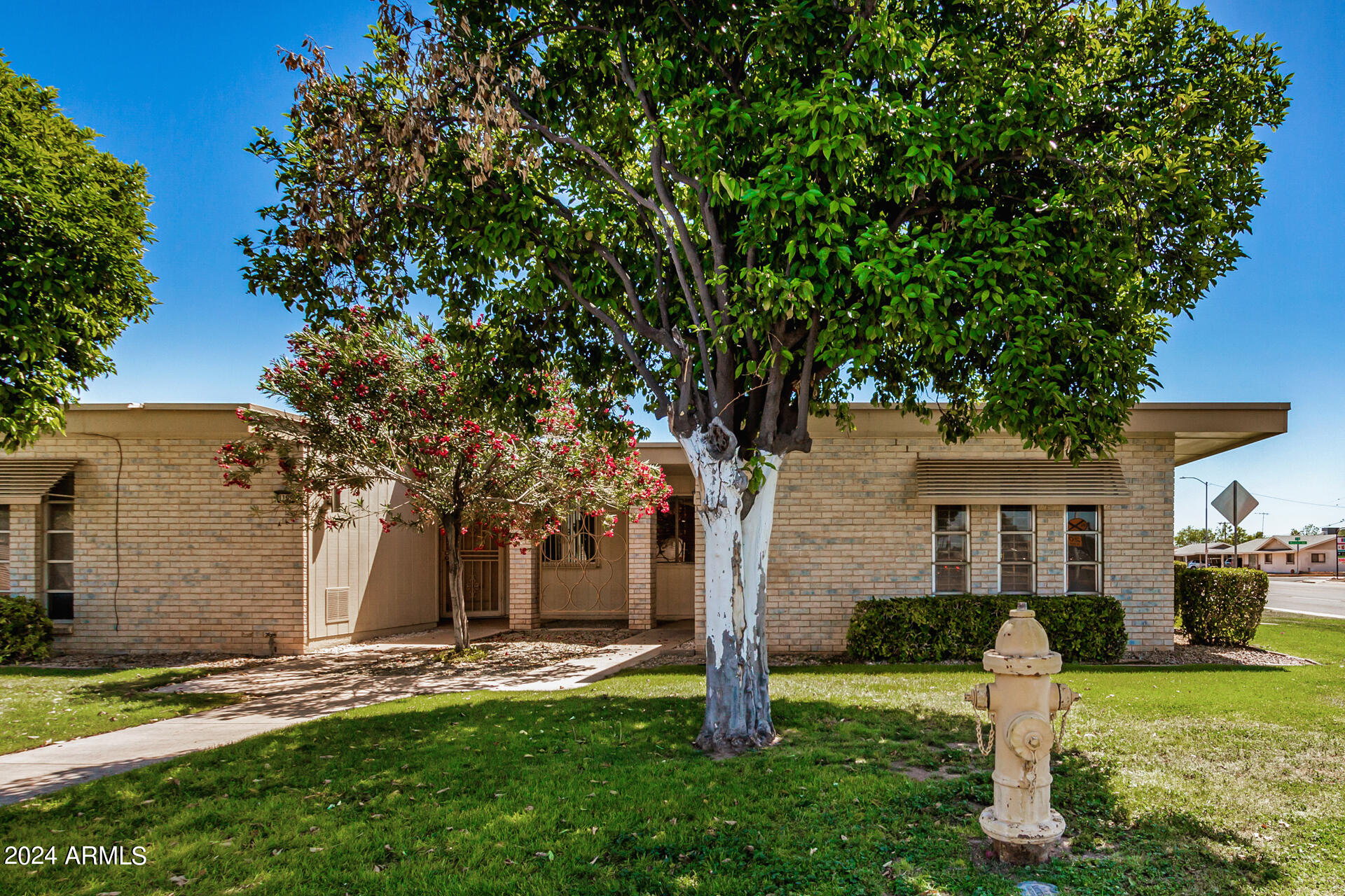 View Sun City, AZ 85351 townhome