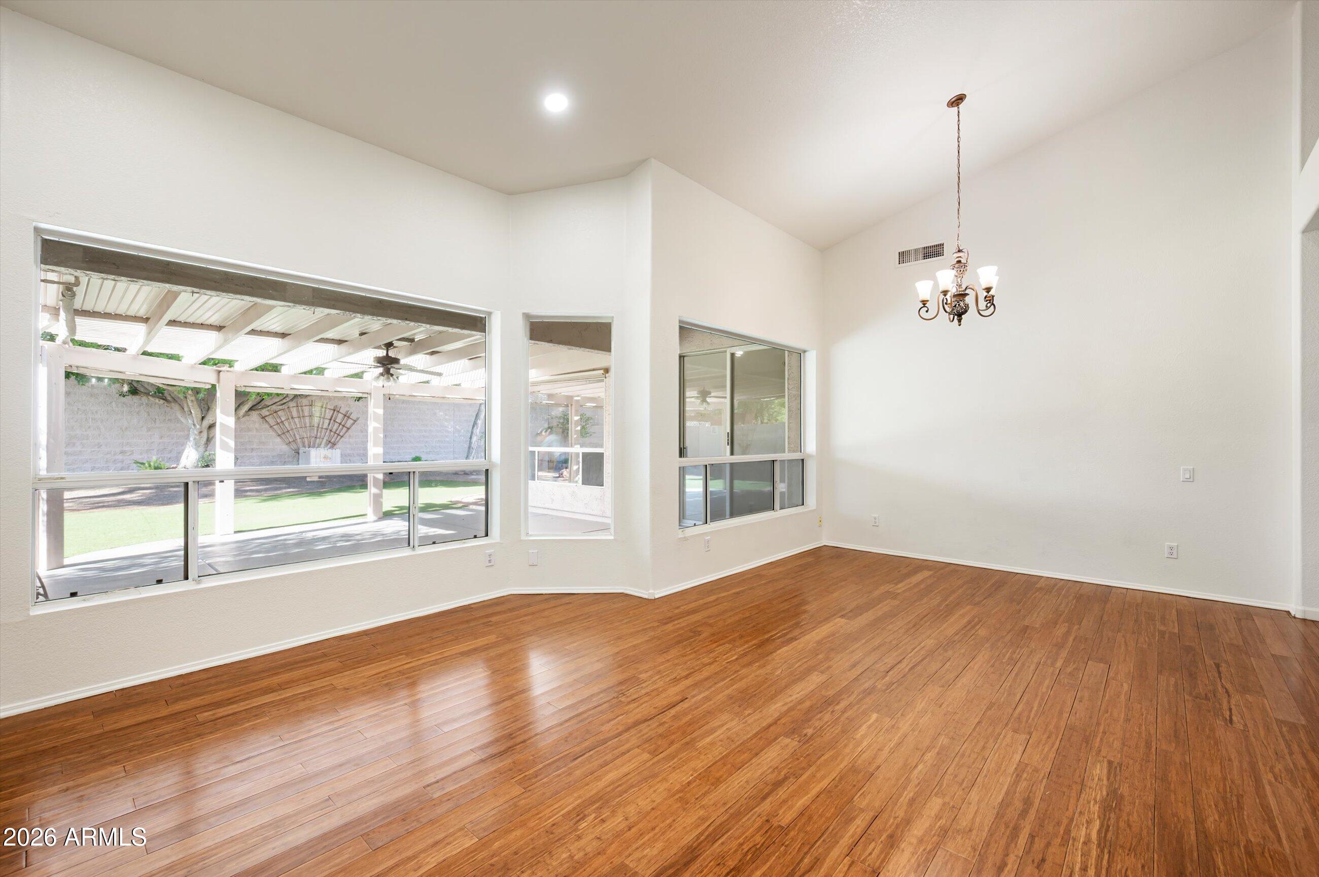722 W KELTON Lane