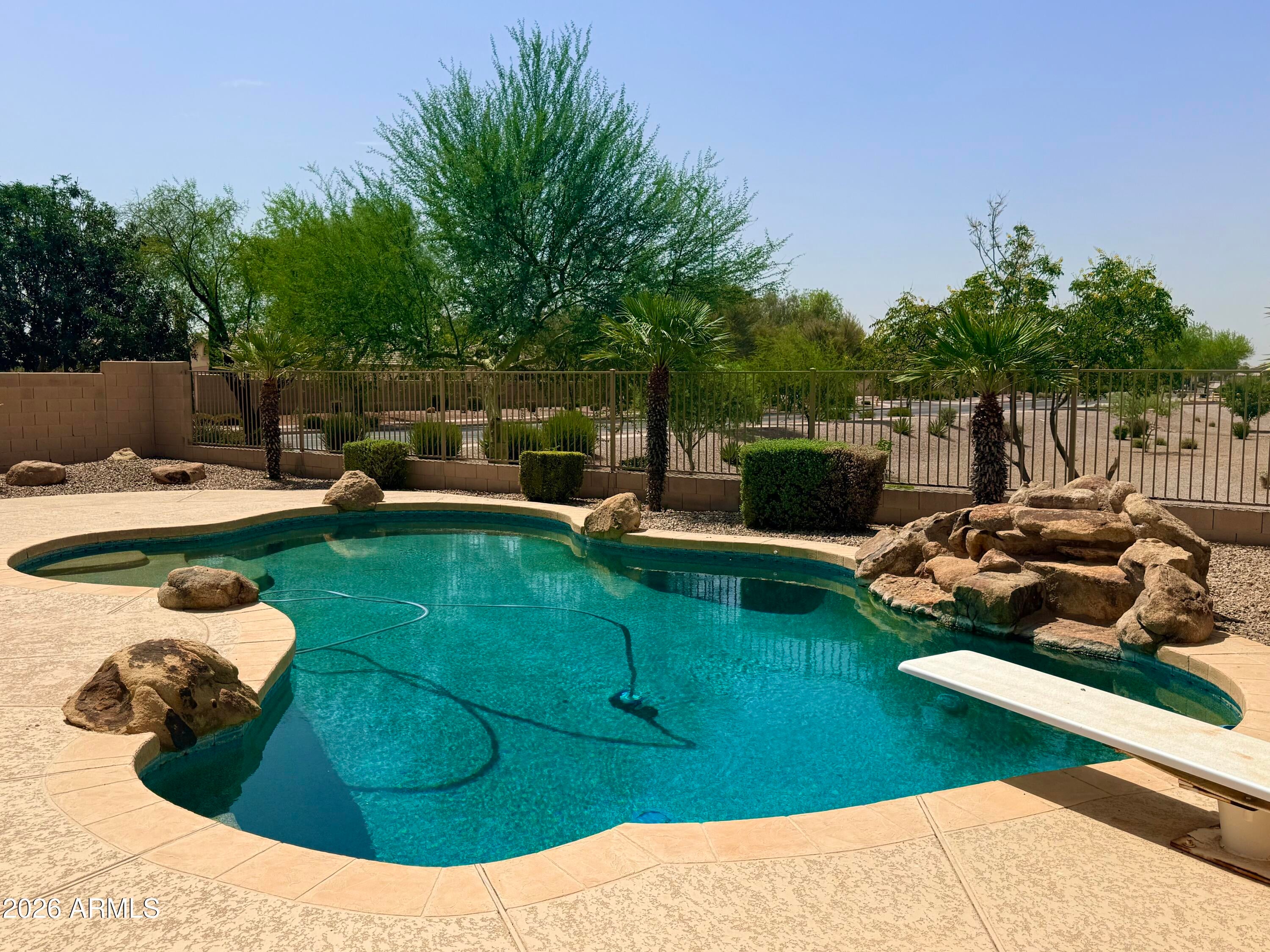 45249 W WINDROSE Drive