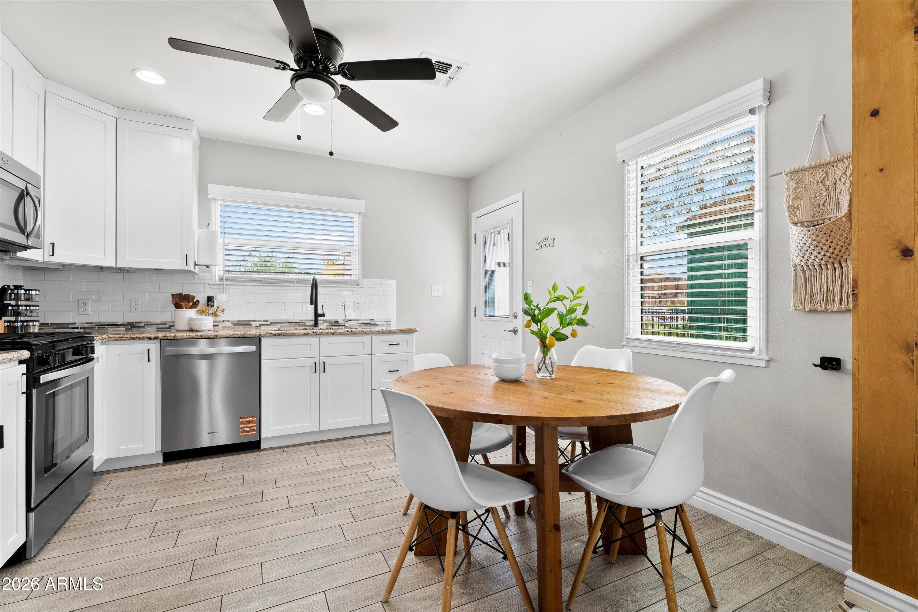 217 N MORRIS --