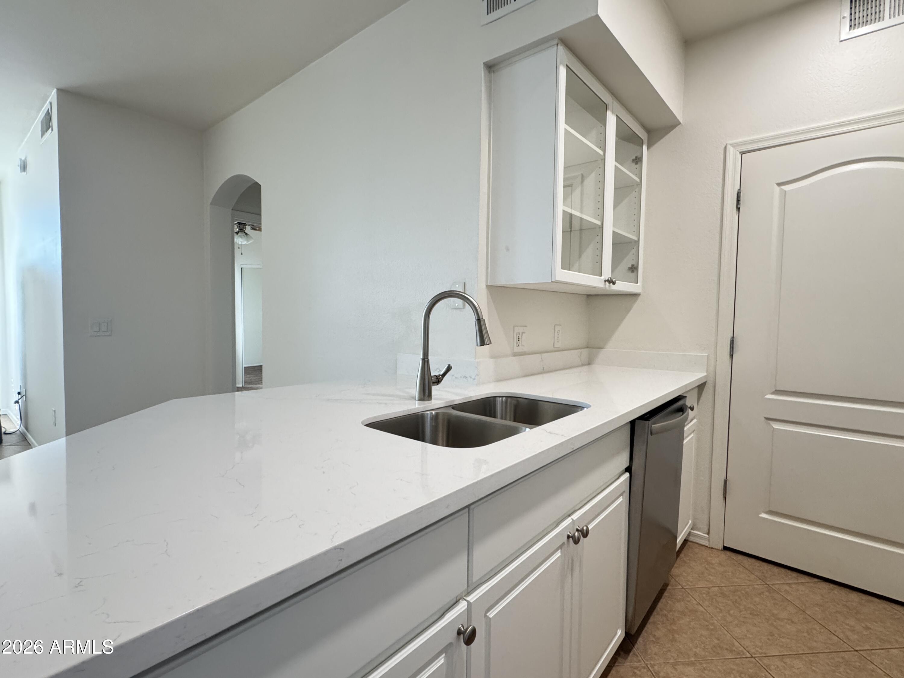 1701 E COLTER Street 185